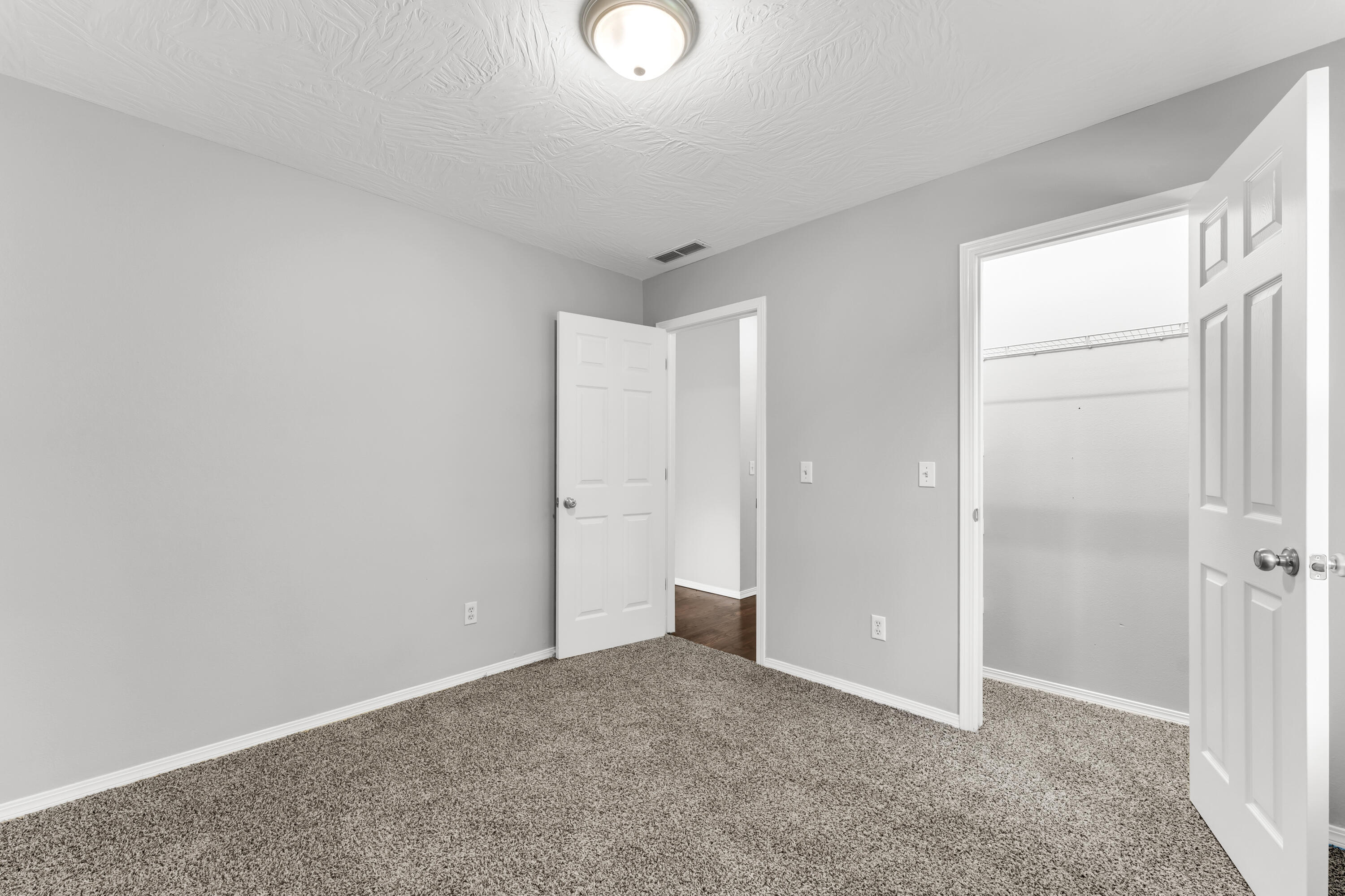 850 W Hickory Nut Court