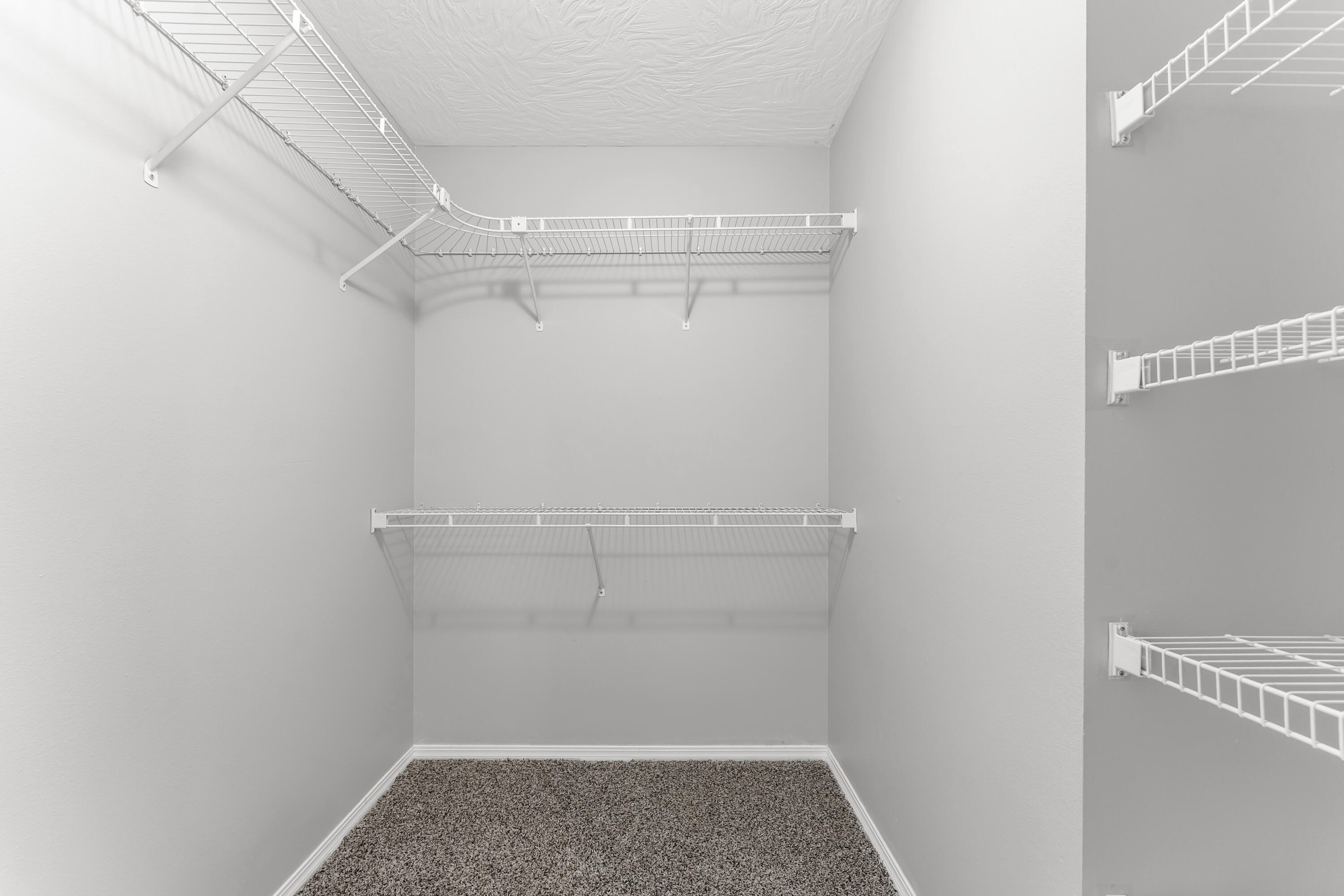 850 W Hickory Nut Court