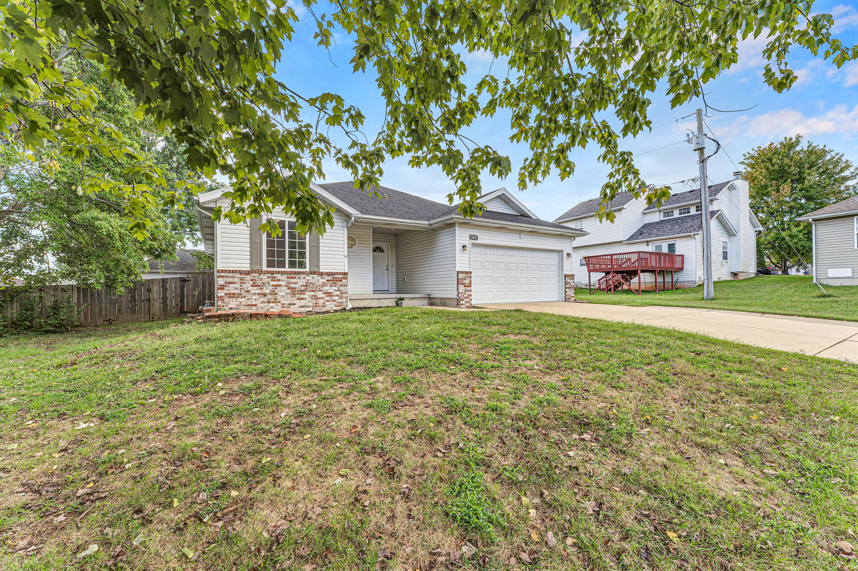 850 W Hickory Nut Court