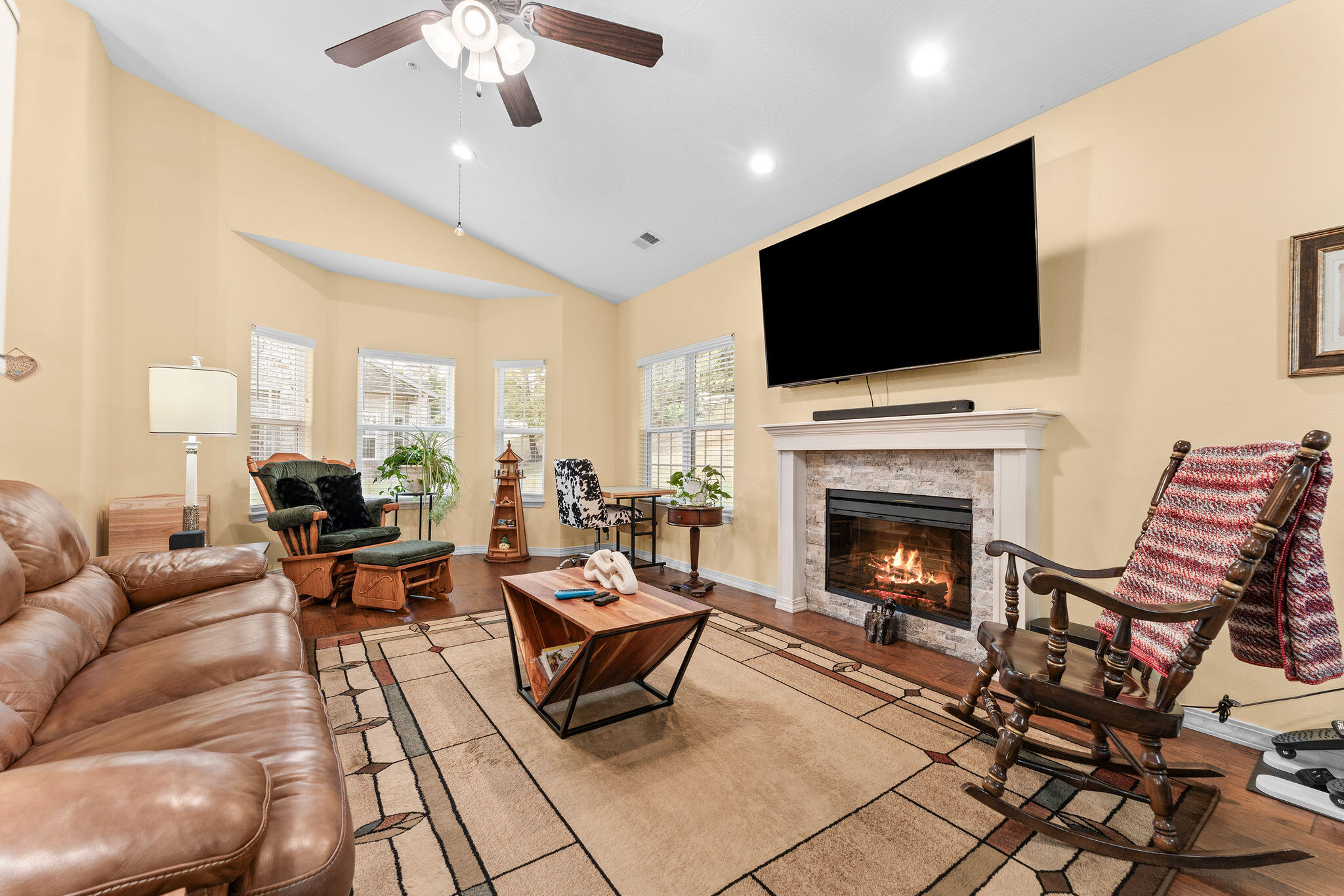 149 Rue De Villas Circle