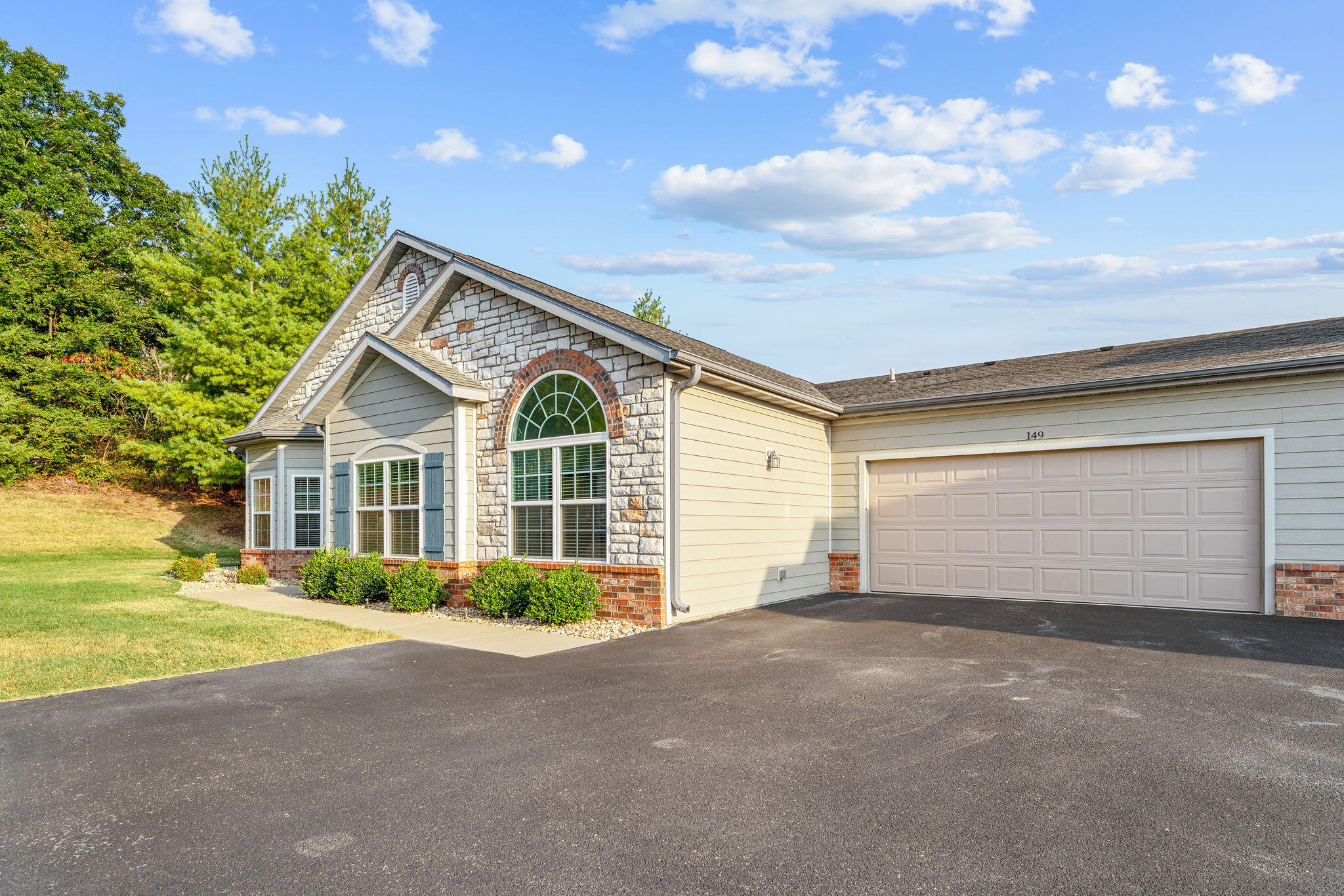 149 Rue De Villas Circle