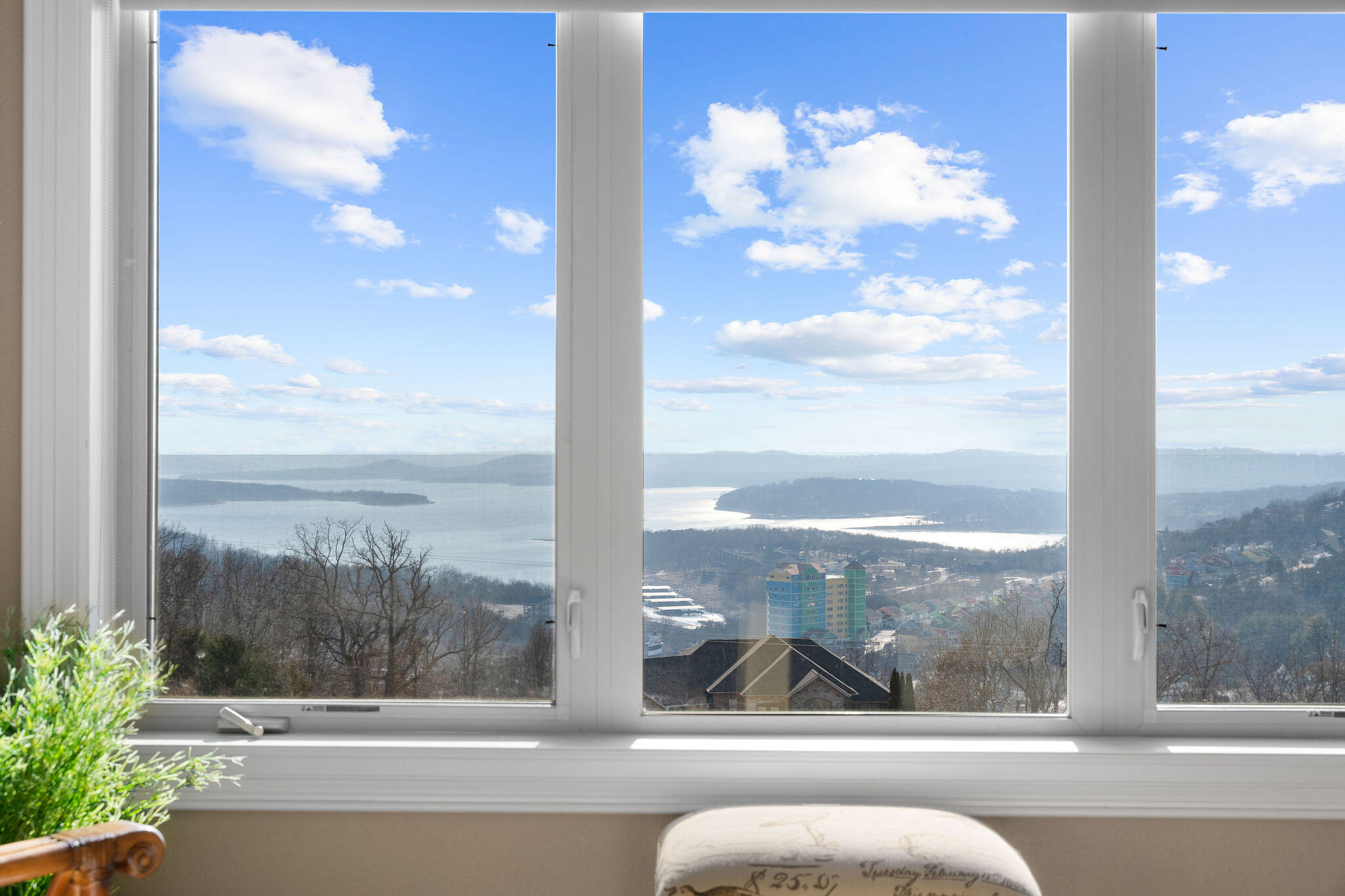 130 Royal Vista Drive Unit: 605