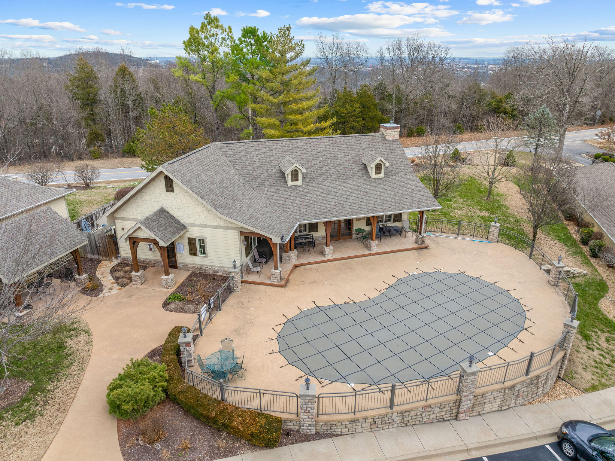 130 Royal Vista Drive Unit: 605