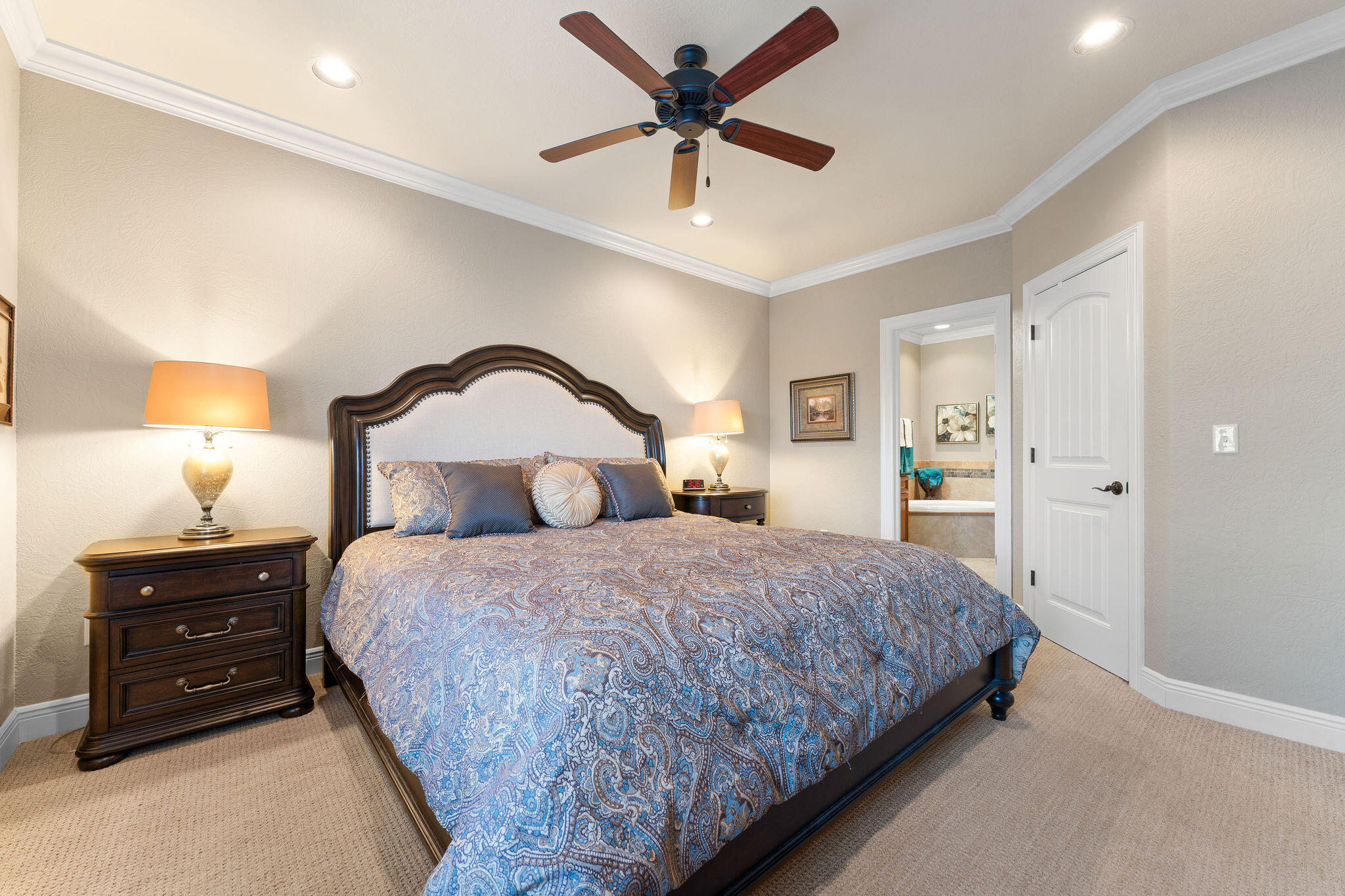 130 Royal Vista Drive Unit: 605