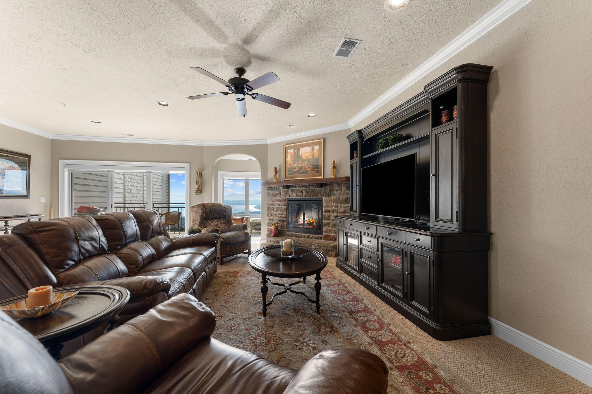 130 Royal Vista Drive Unit: 605