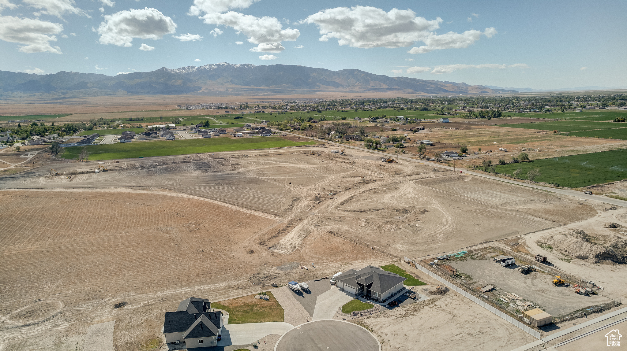 515 E HETFIELD DR Unit: 104
