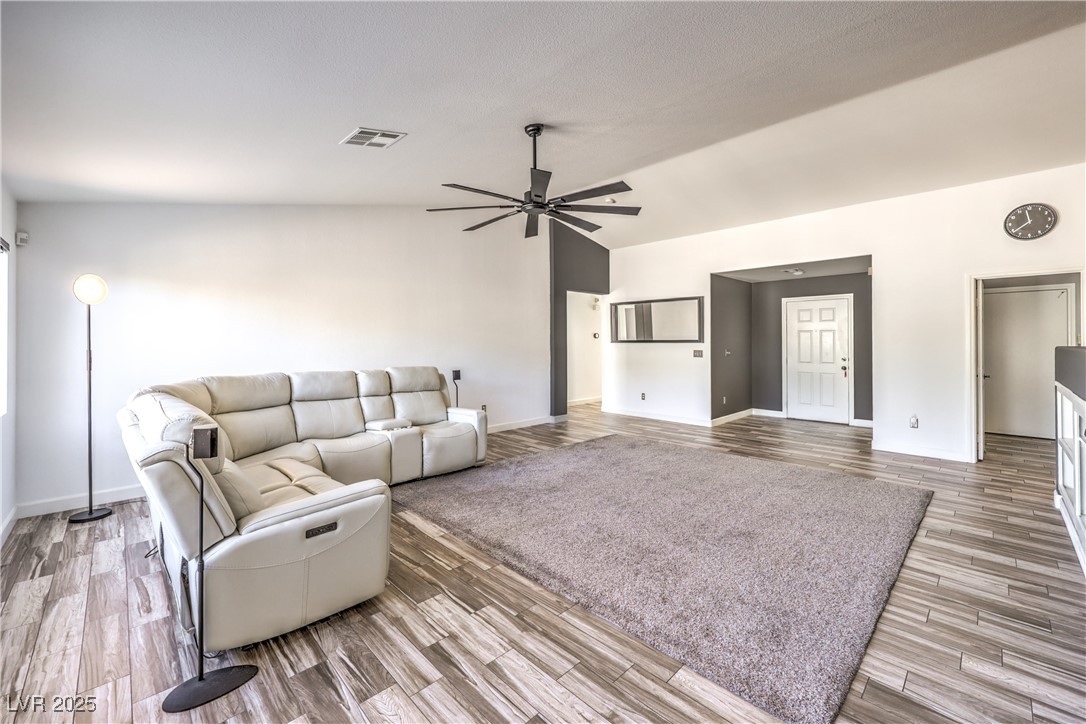 8900 Big Plantation Avenue