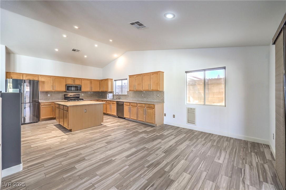 8900 Big Plantation Avenue