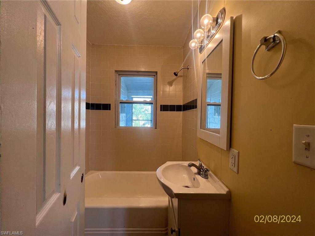2311 Katherine ST