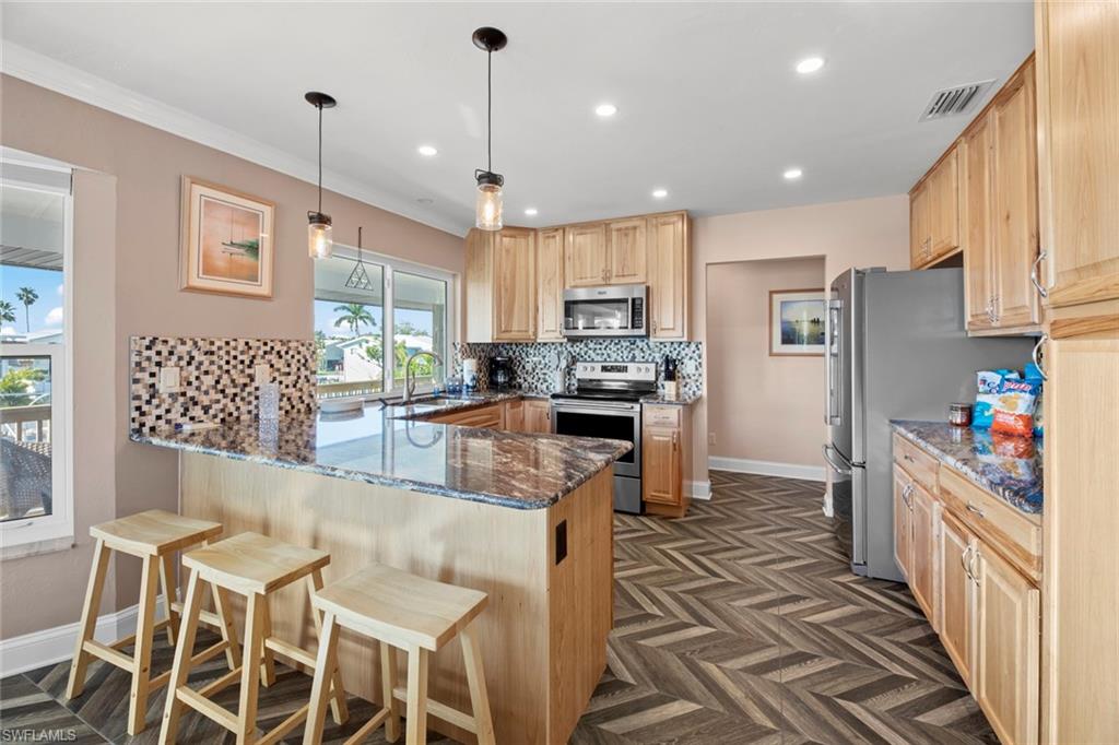 5570 Avenida Pescadora