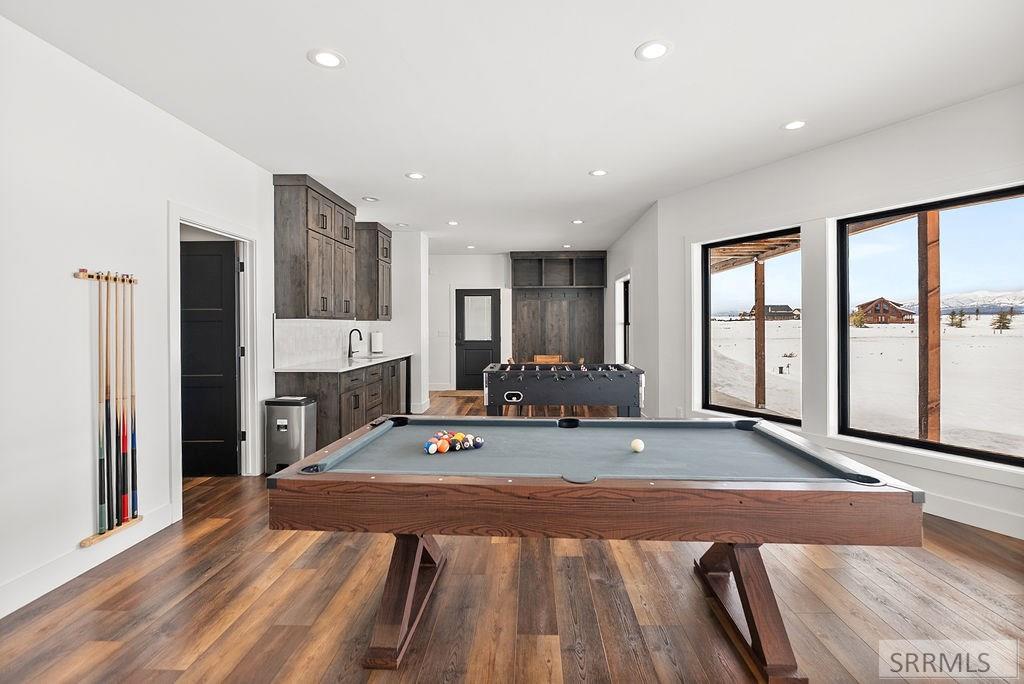 3425 Kestrel, Island Park