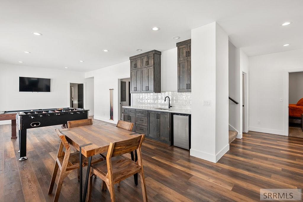 3425 Kestrel, Island Park