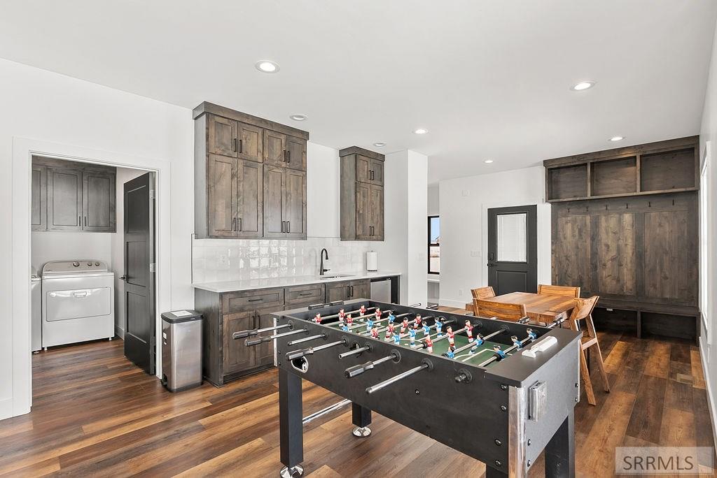 3425 Kestrel, Island Park