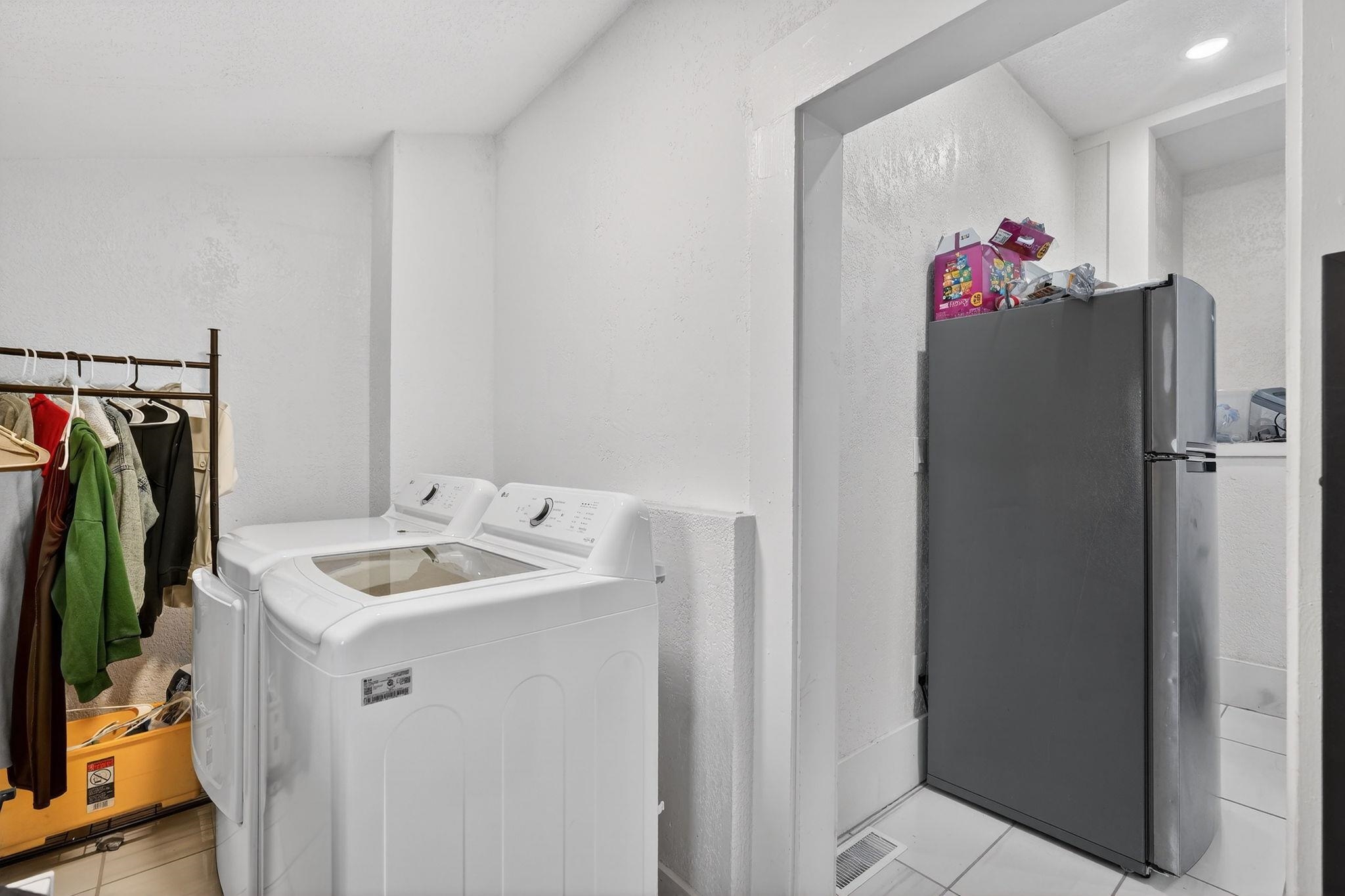 528 W Fremont St