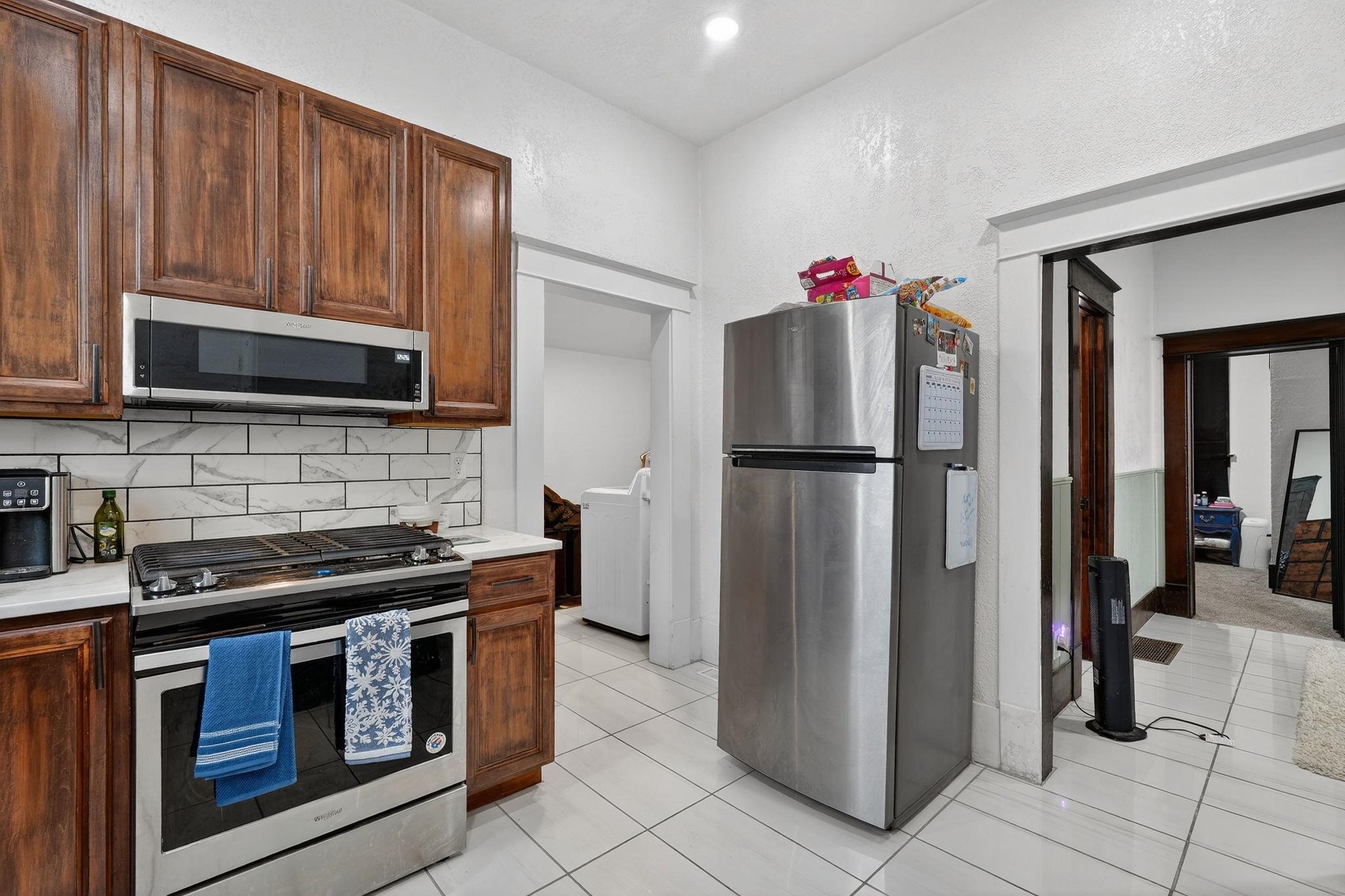 528 W Fremont St