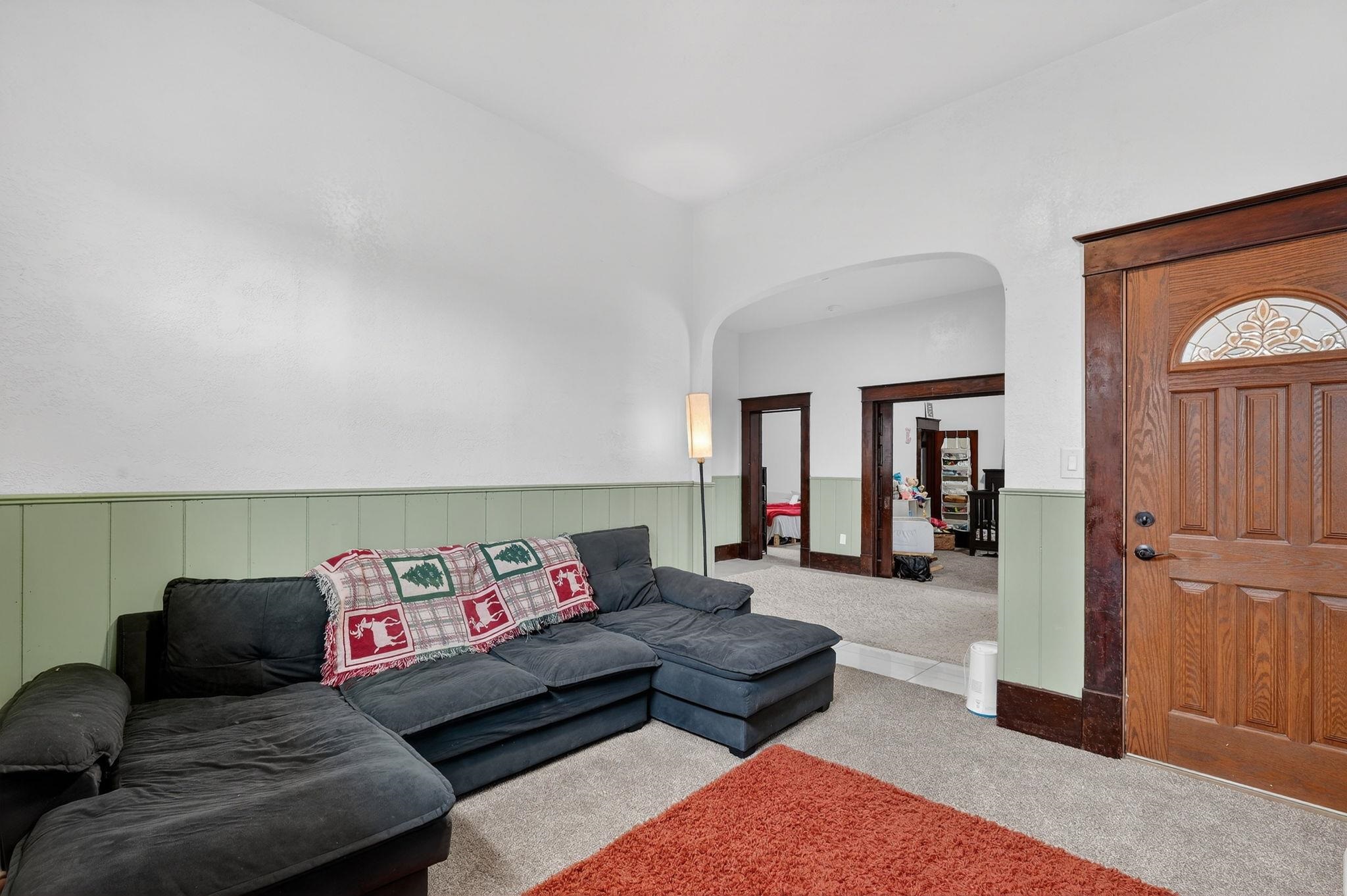 528 W Fremont St