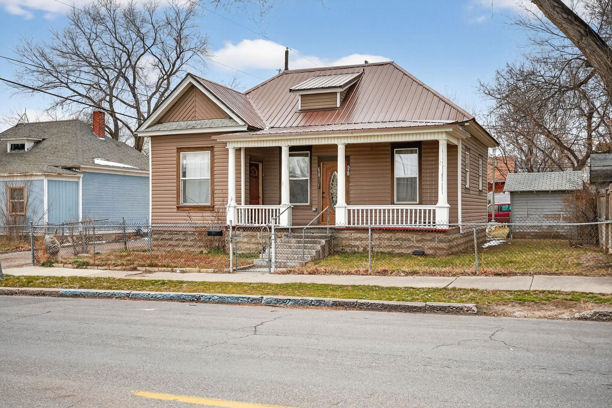 528 W Fremont St