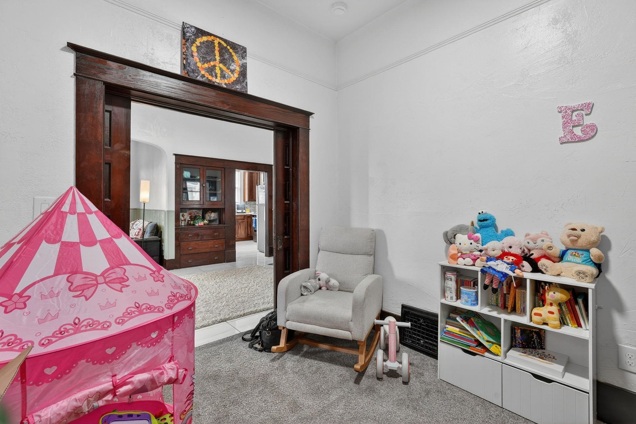 528 W Fremont St