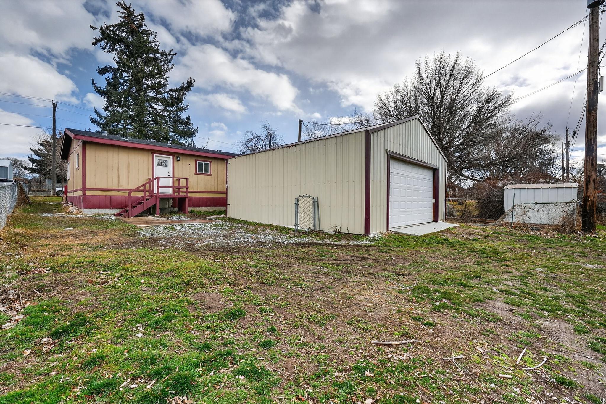 228 McKinley St