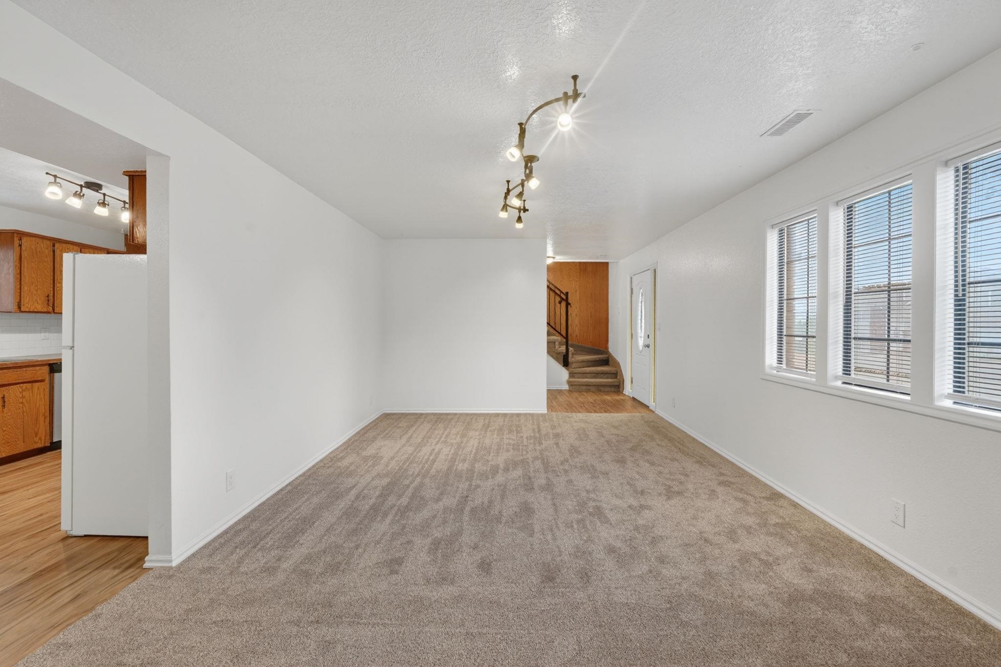 87 Plateau Dr