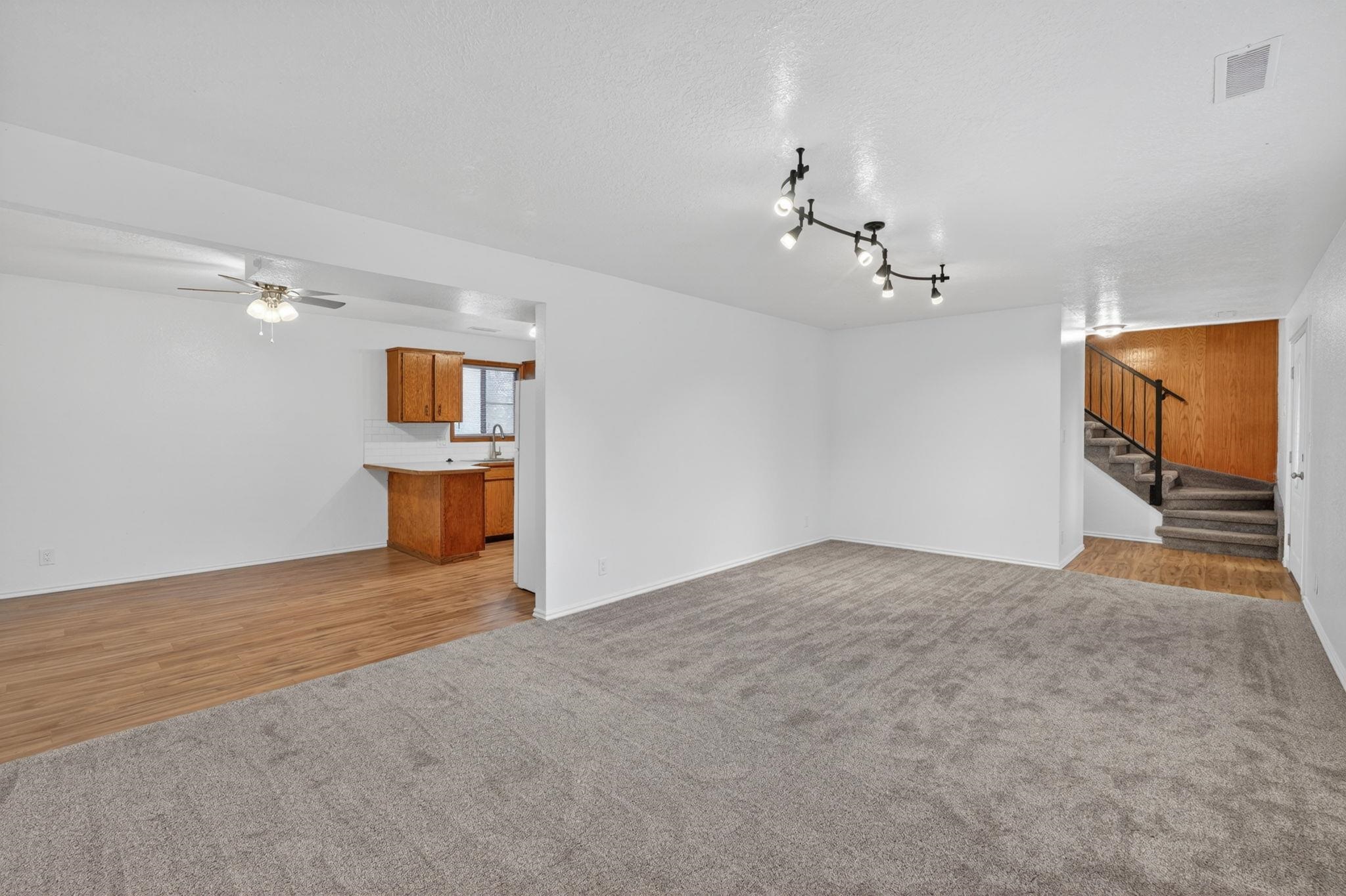 87 Plateau Dr