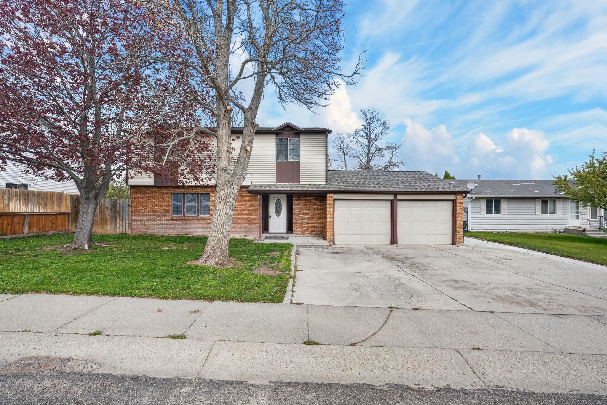 87 Plateau Dr