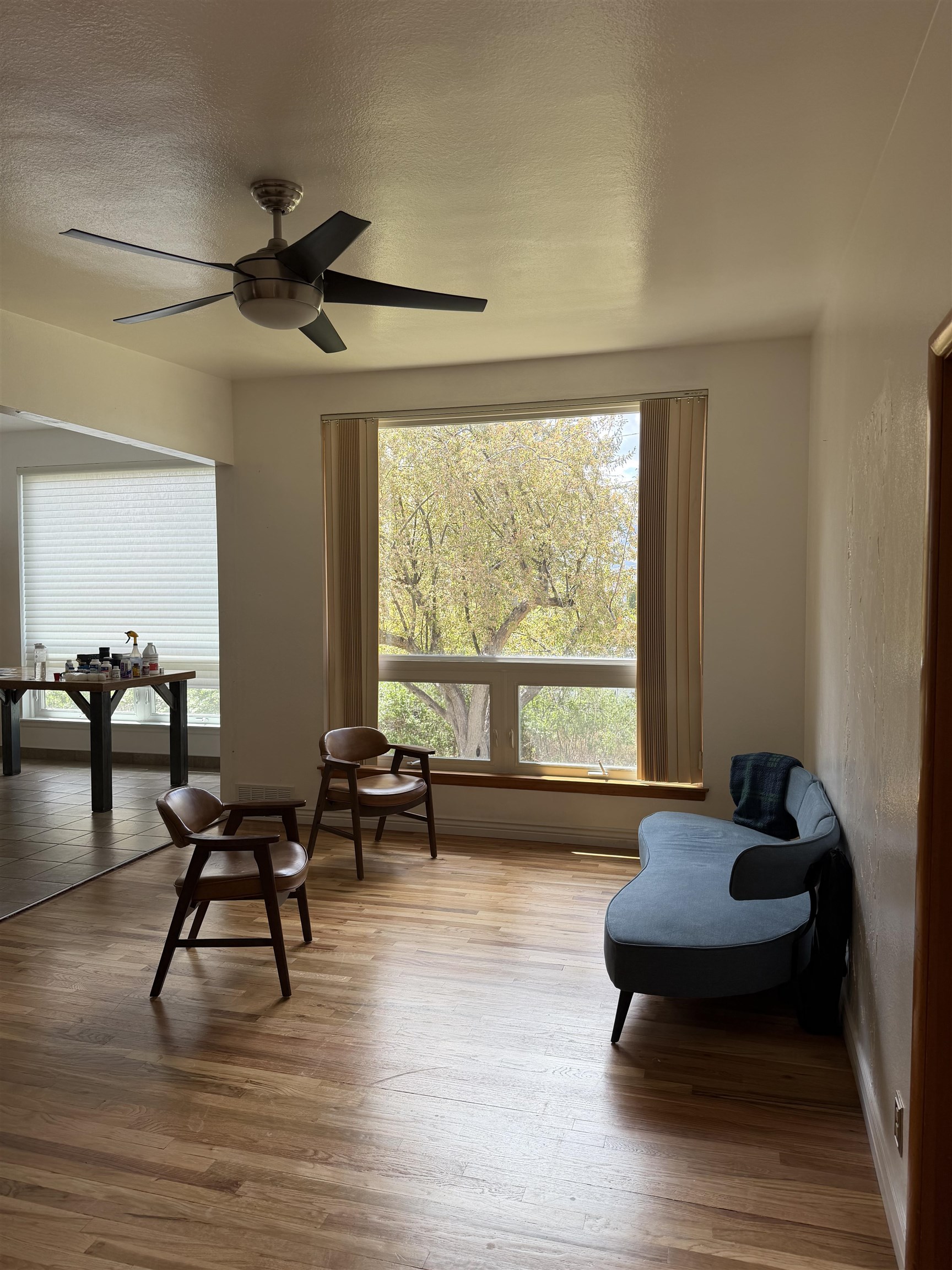 2046 E Center