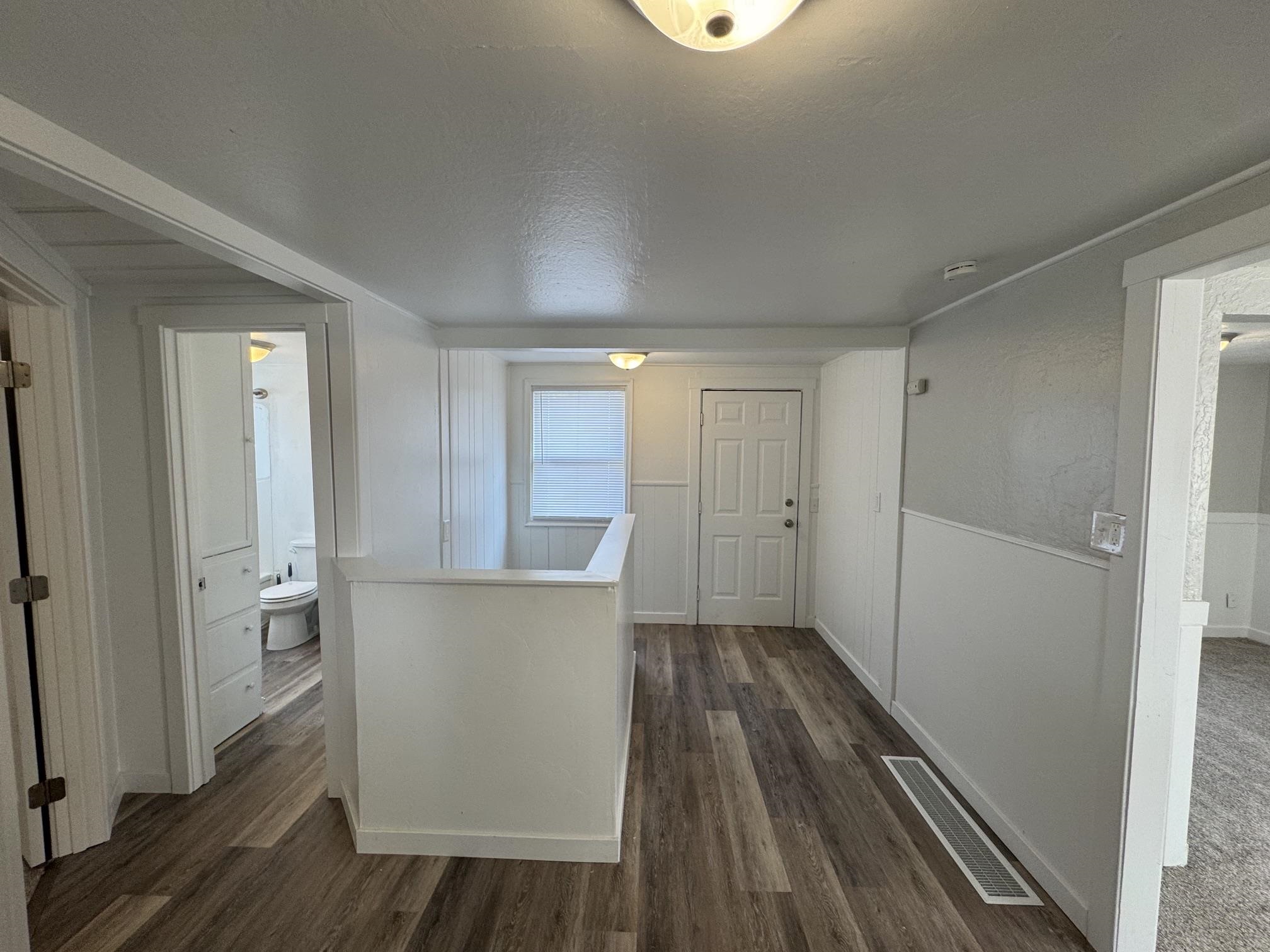 110 Topaz St