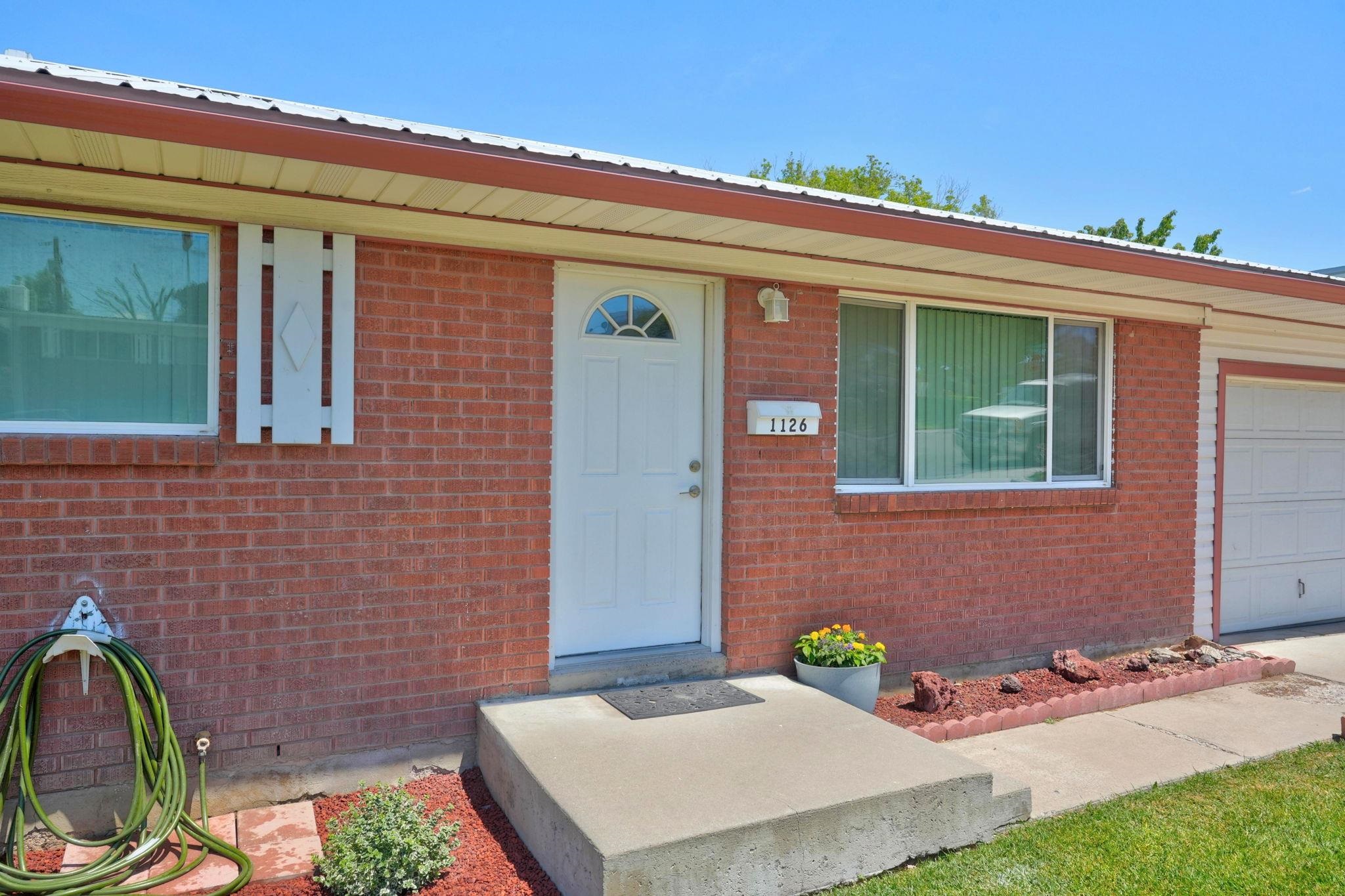 1126 La Brea