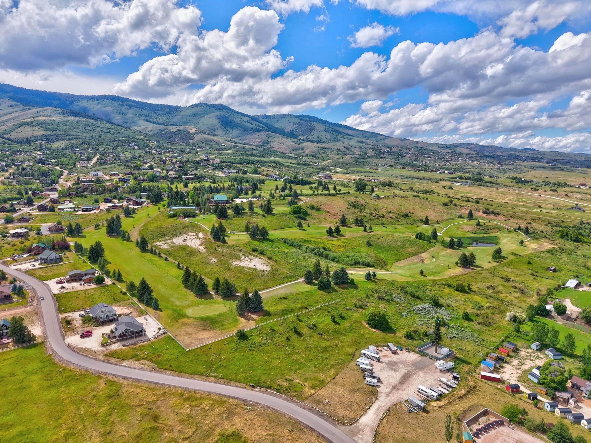 496 Hickock Dr