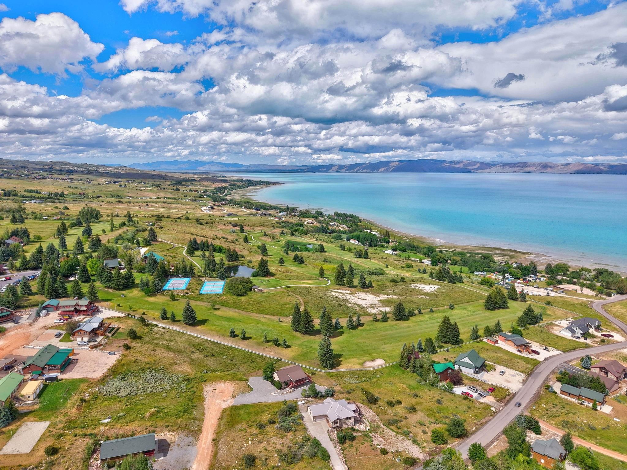 496 Hickock Dr