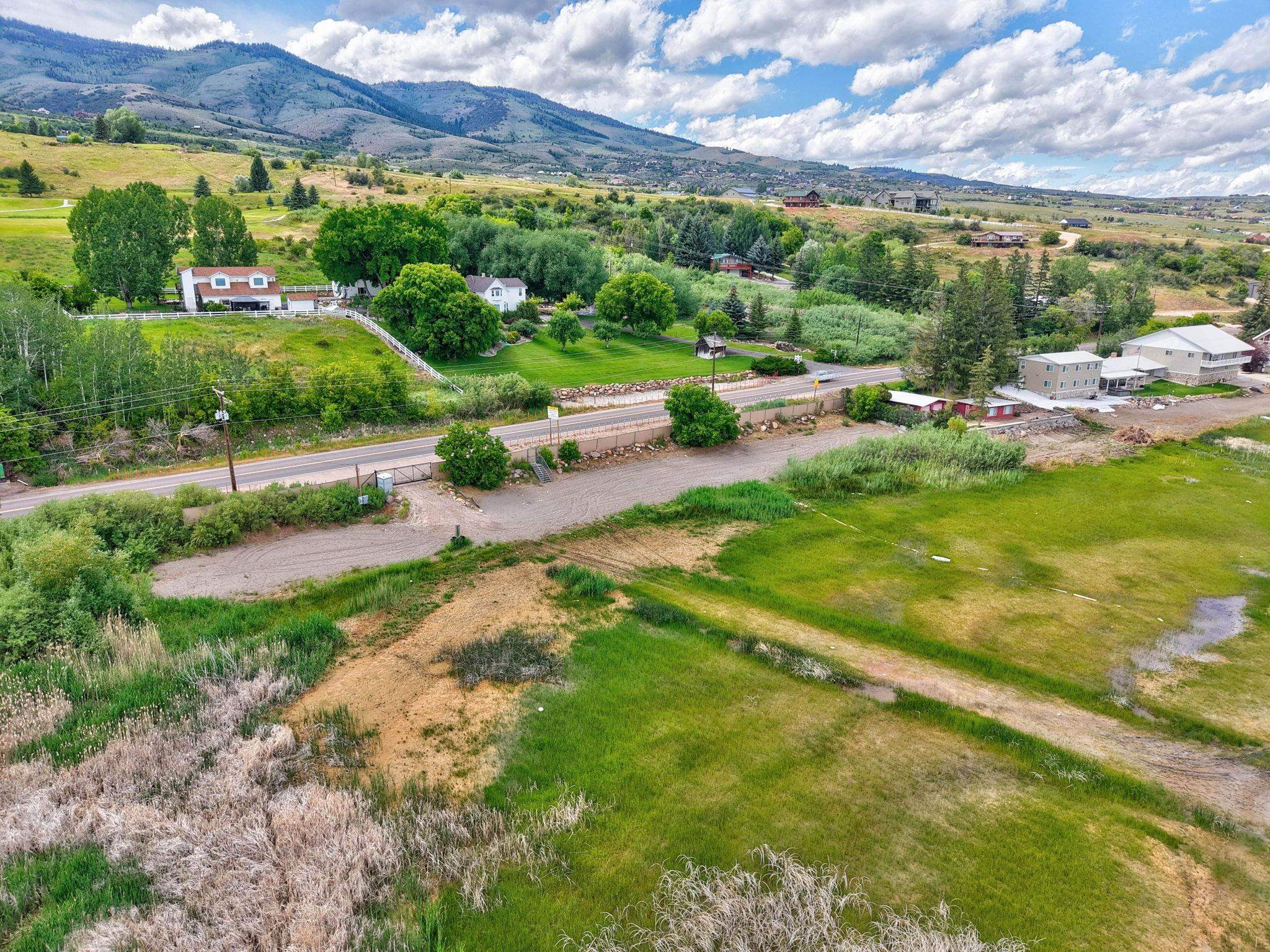 496 Hickock Dr