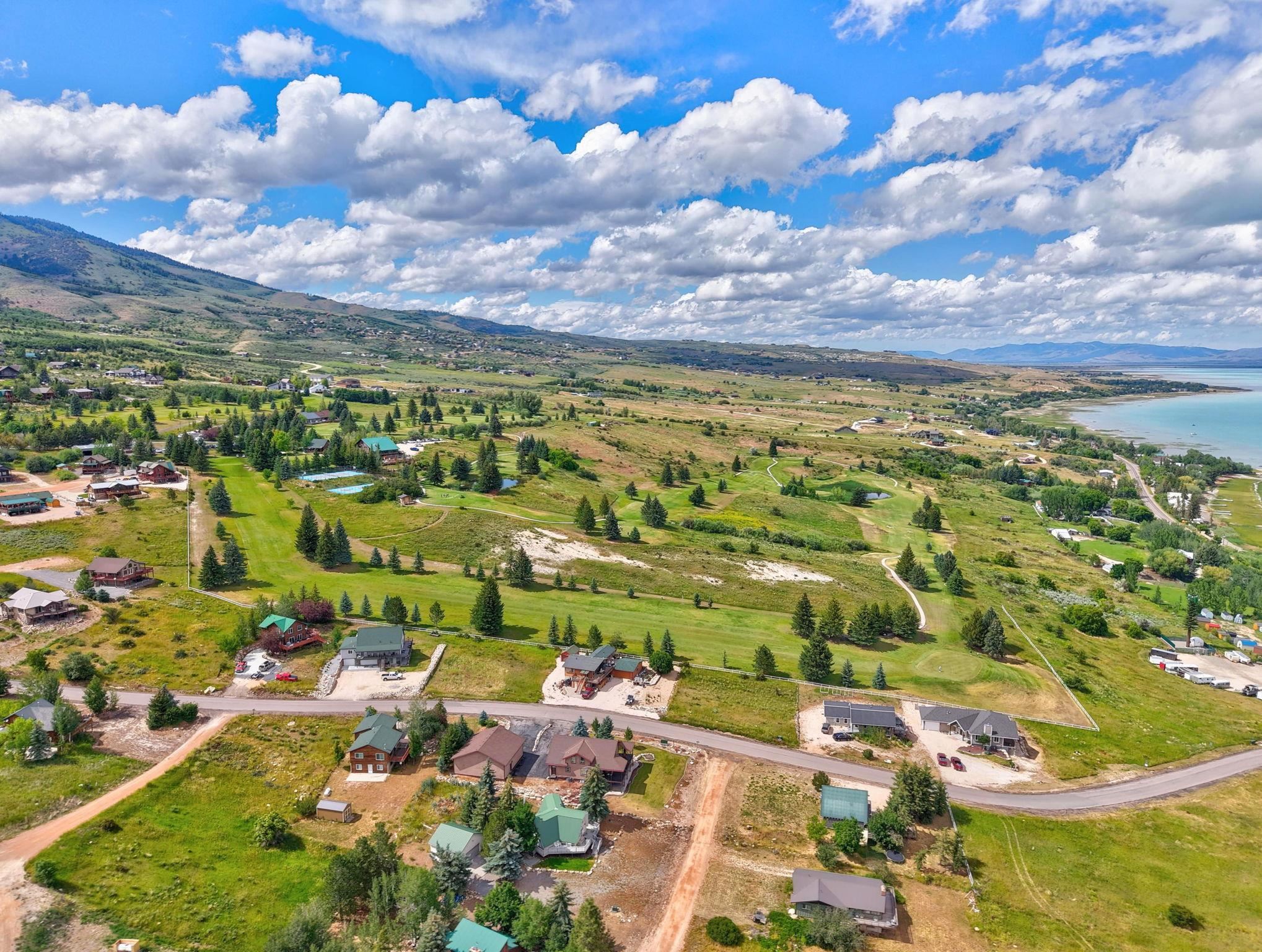 496 Hickock Dr