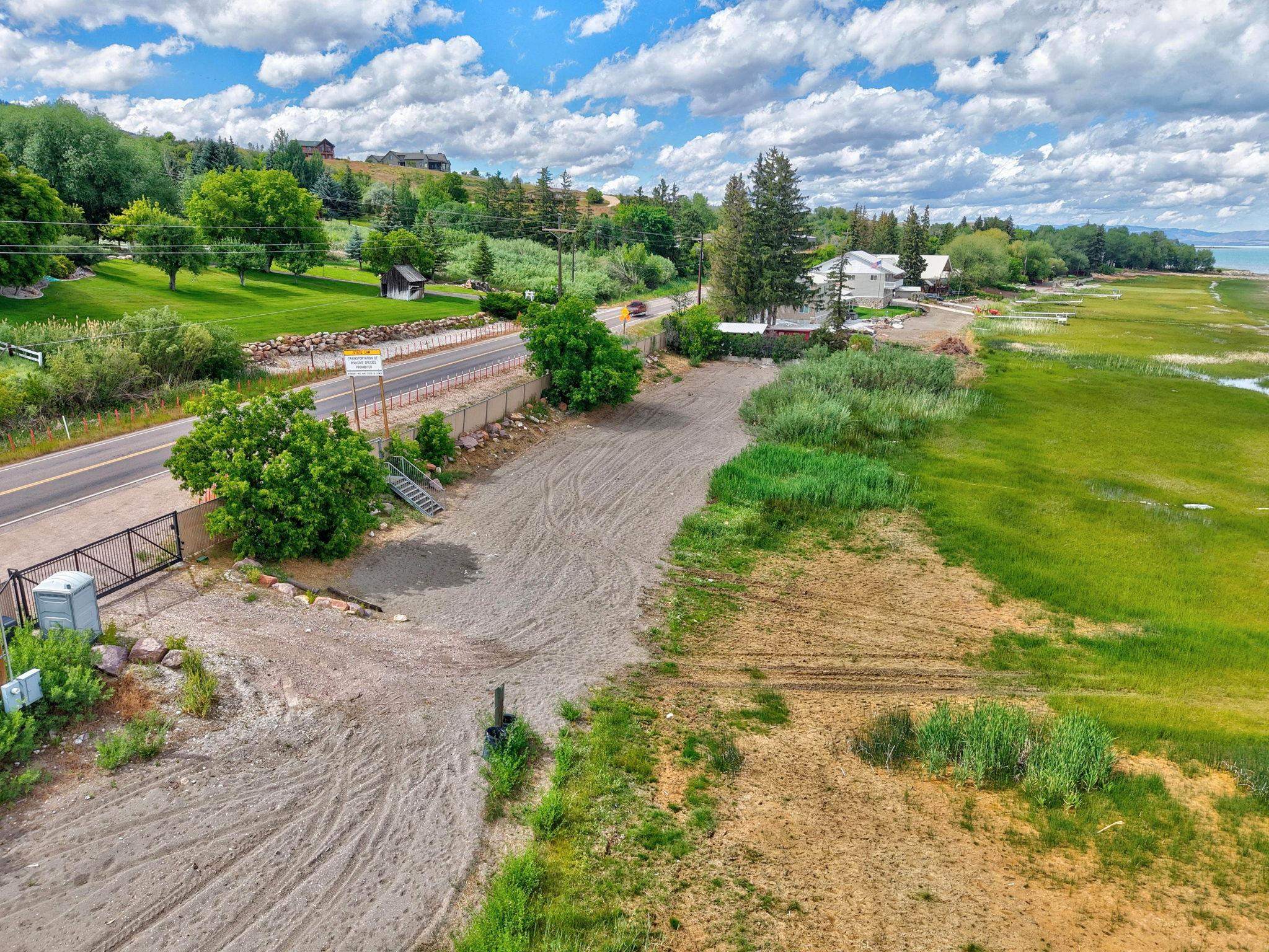 496 Hickock Dr