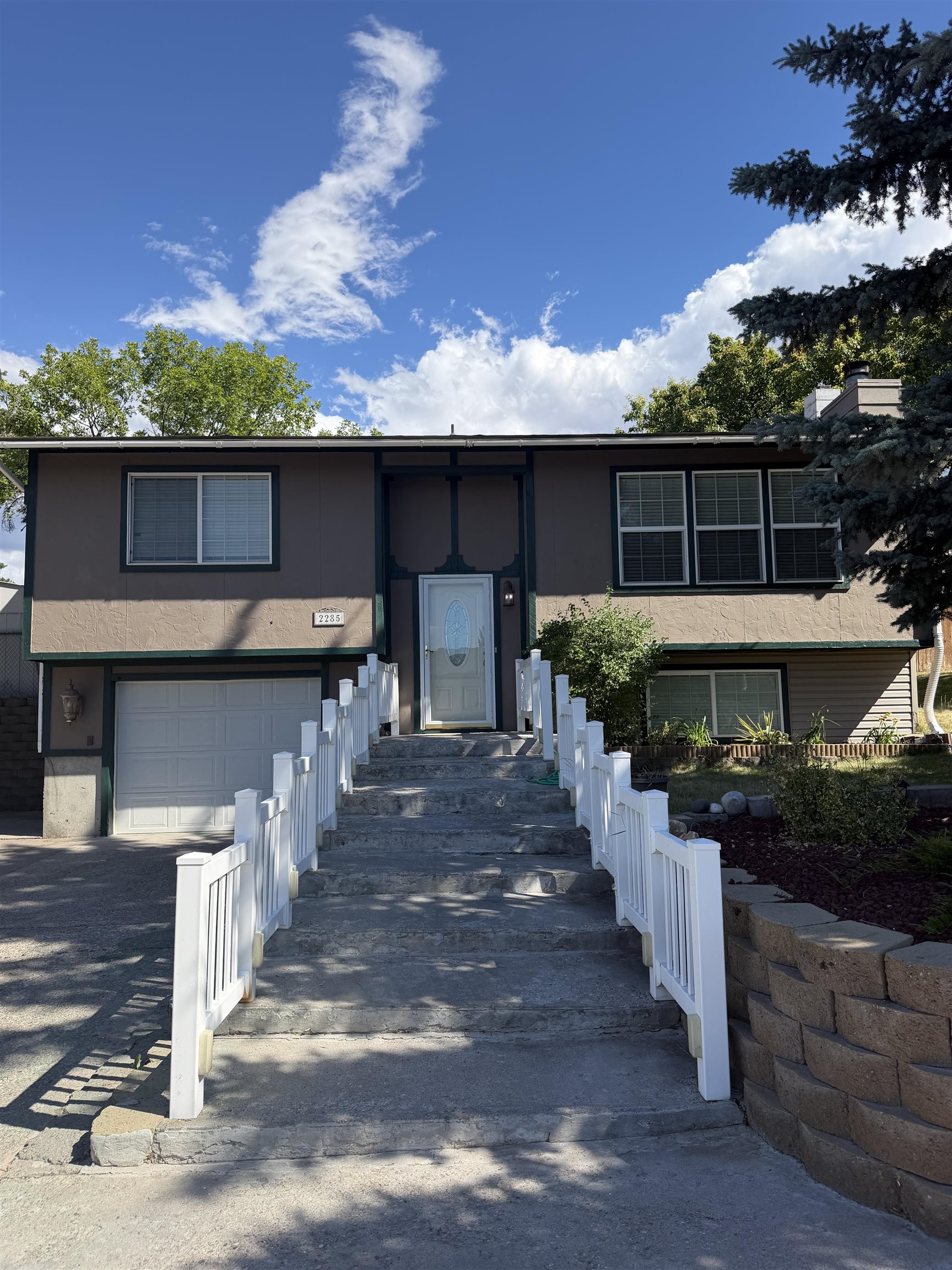 2285 Horizon Dr