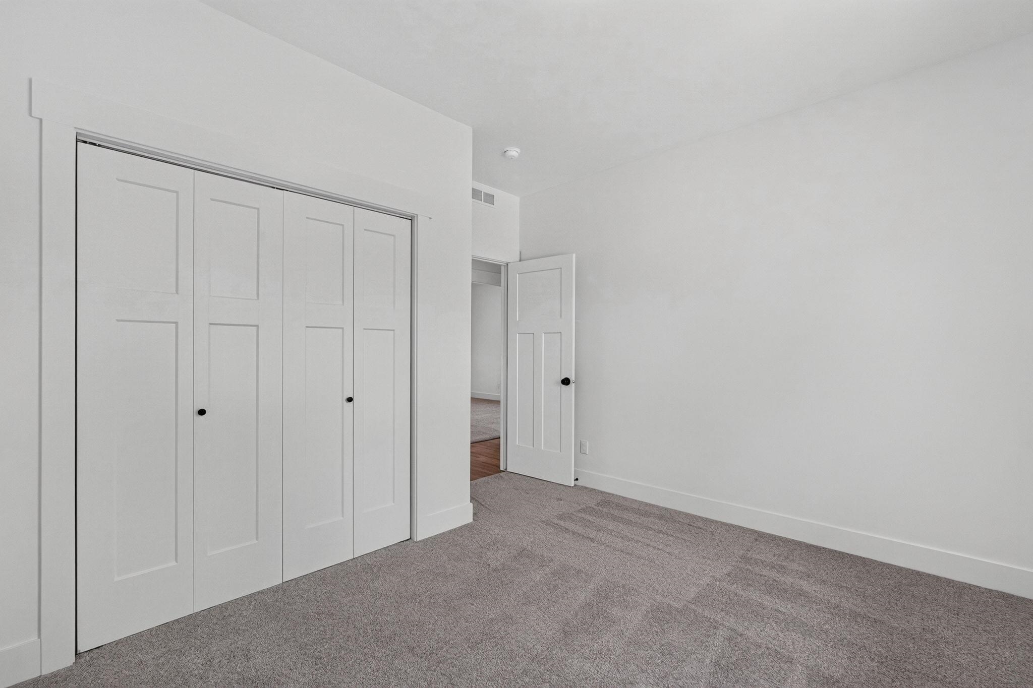 404 W 16th St