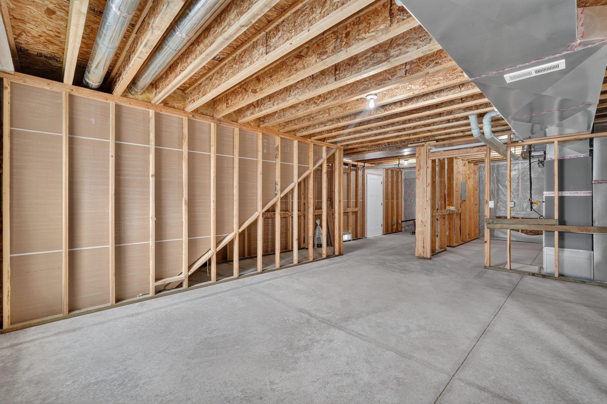 404 W 16th St