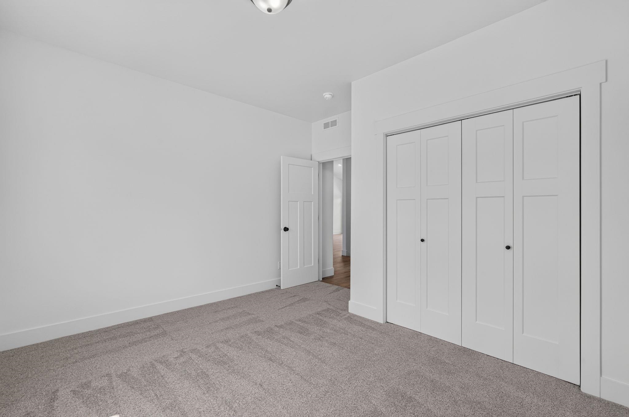404 W 16th St