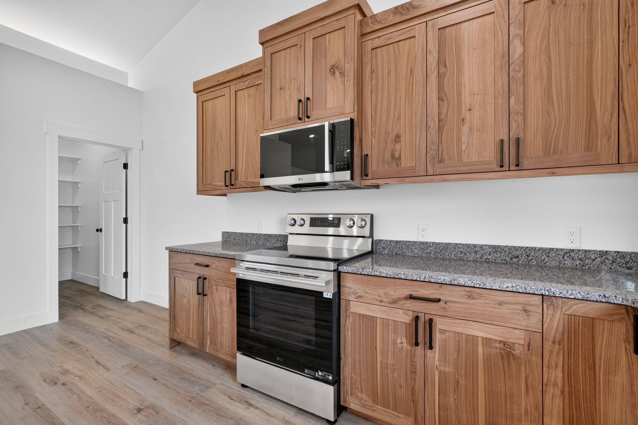 404 W 16th St
