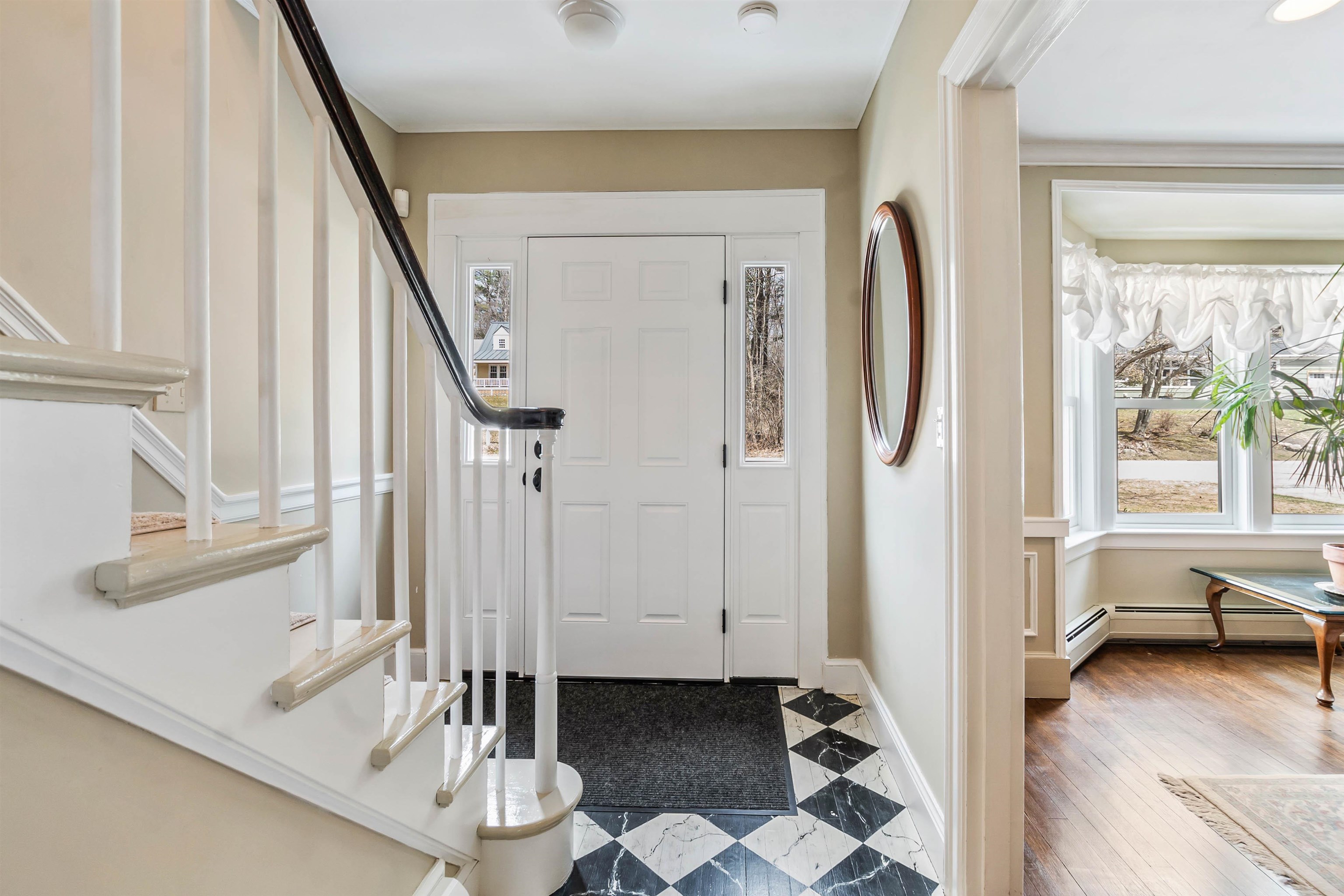 83 Squires Lane