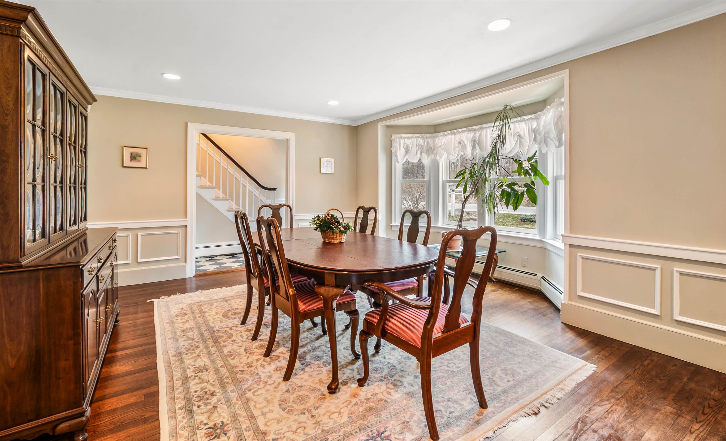 83 Squires Lane