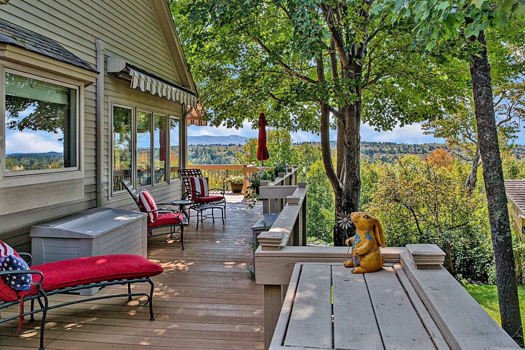 216 Woodland Trace