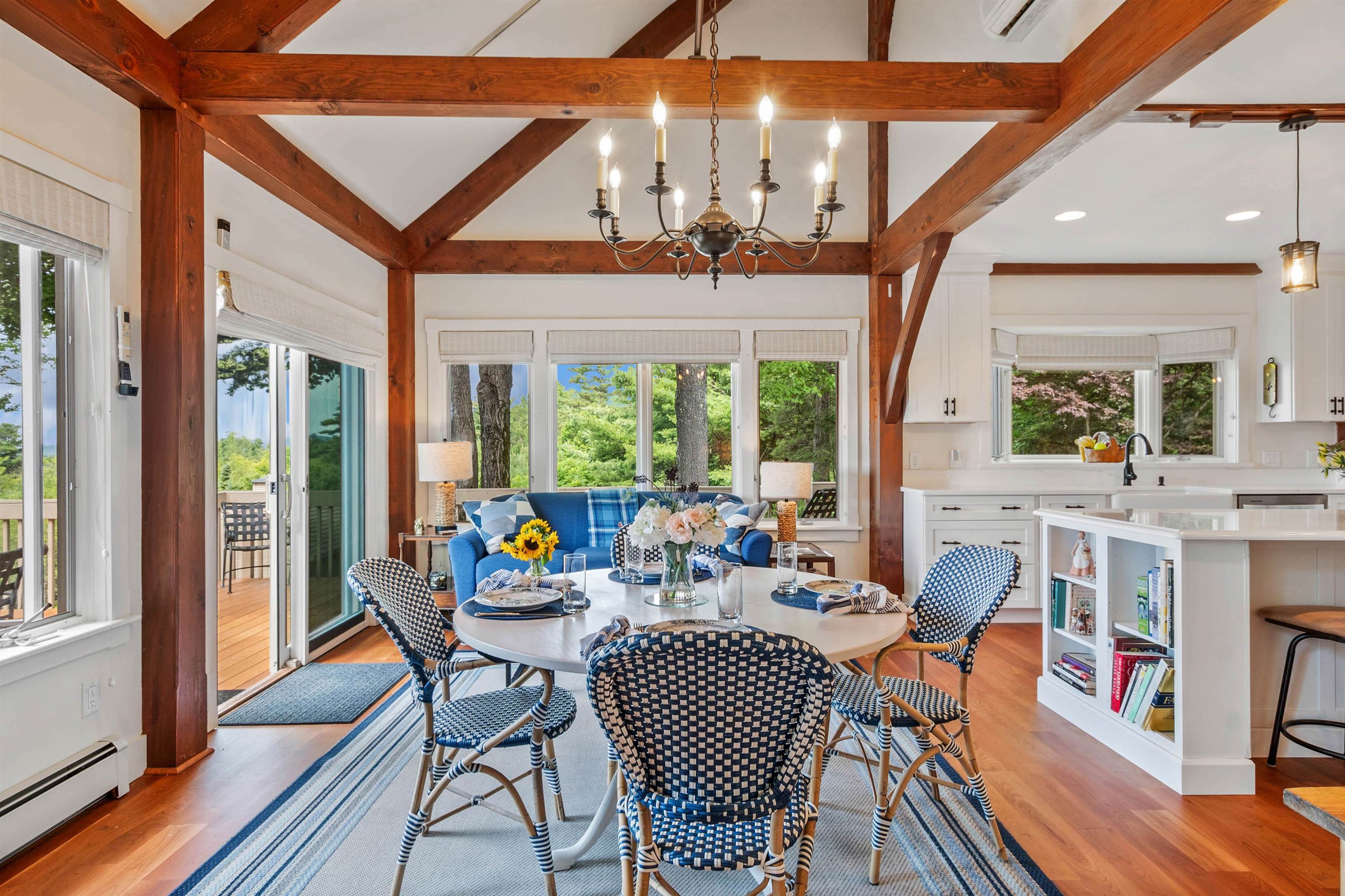 216 Woodland Trace