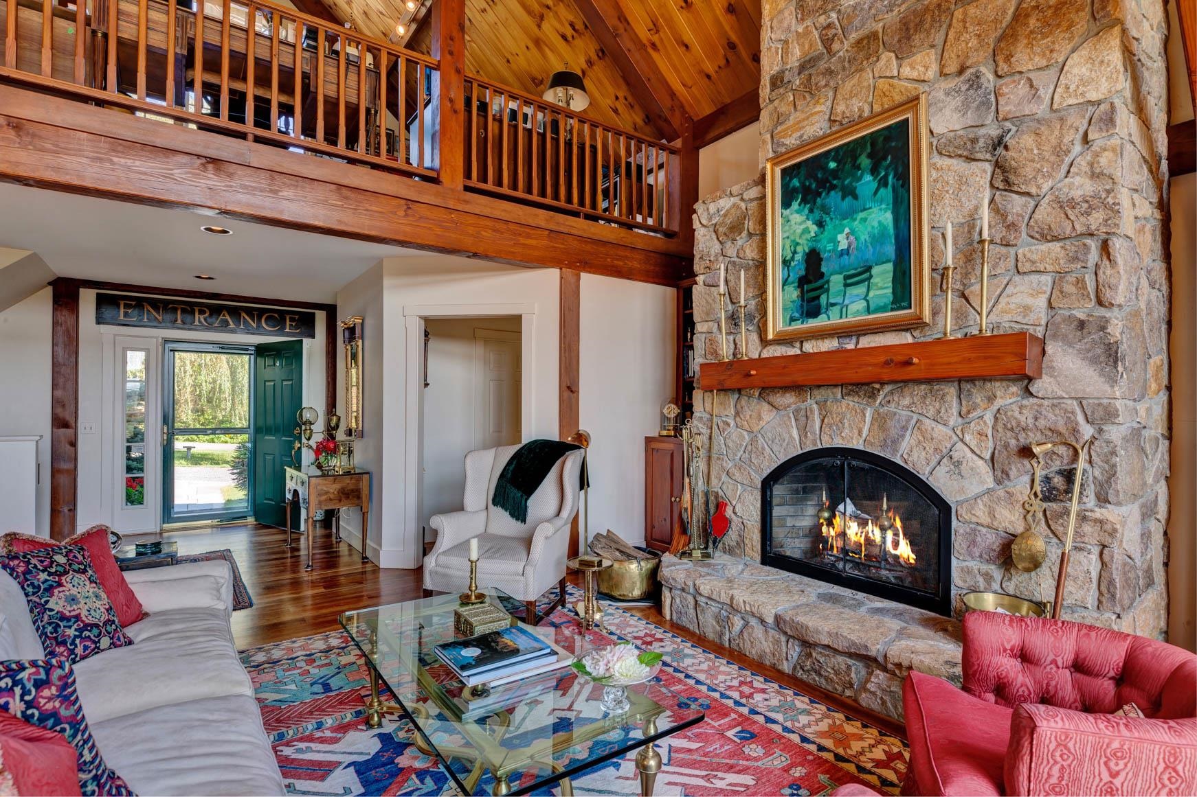 216 Woodland Trace