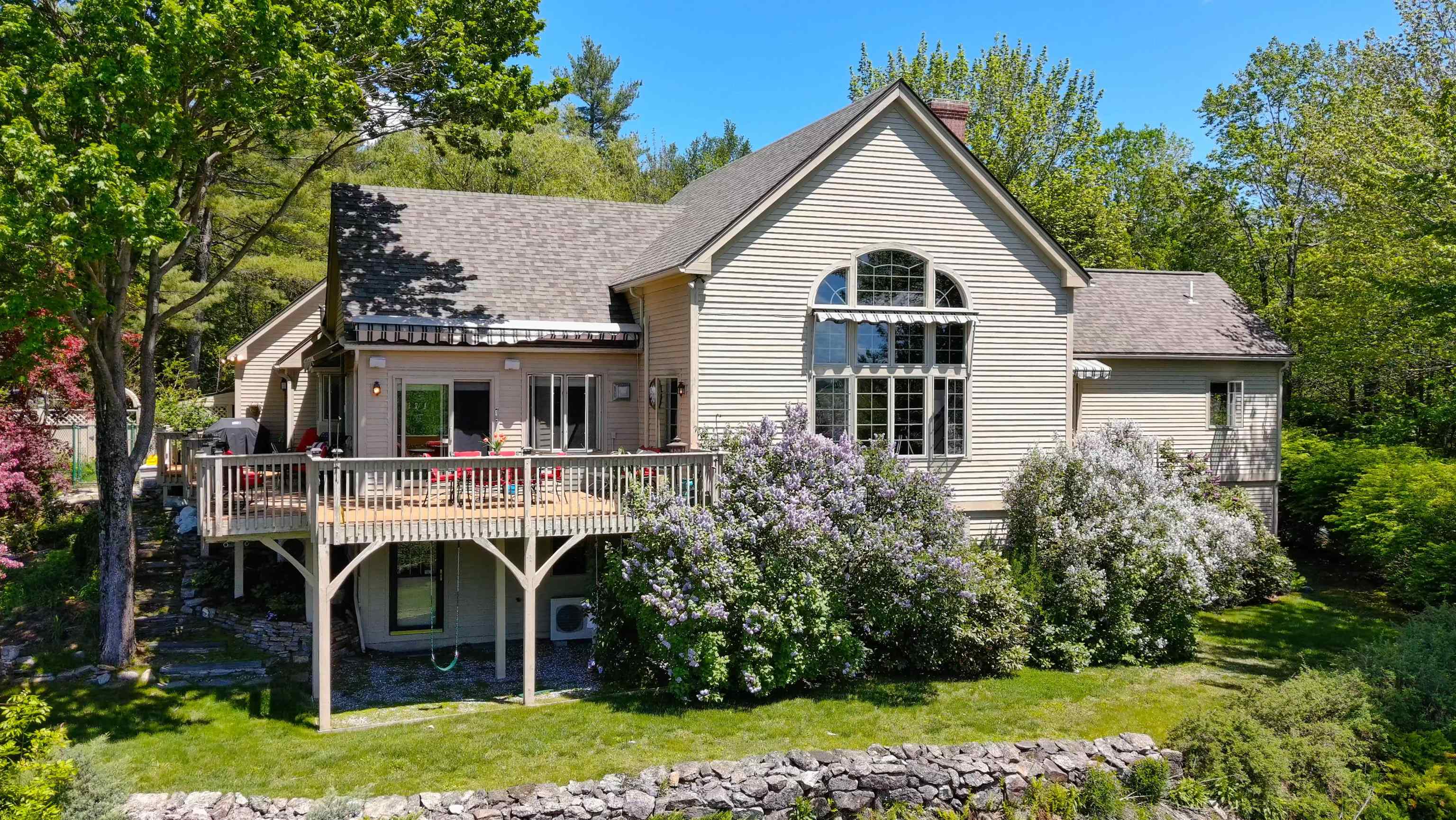 216 Woodland Trace