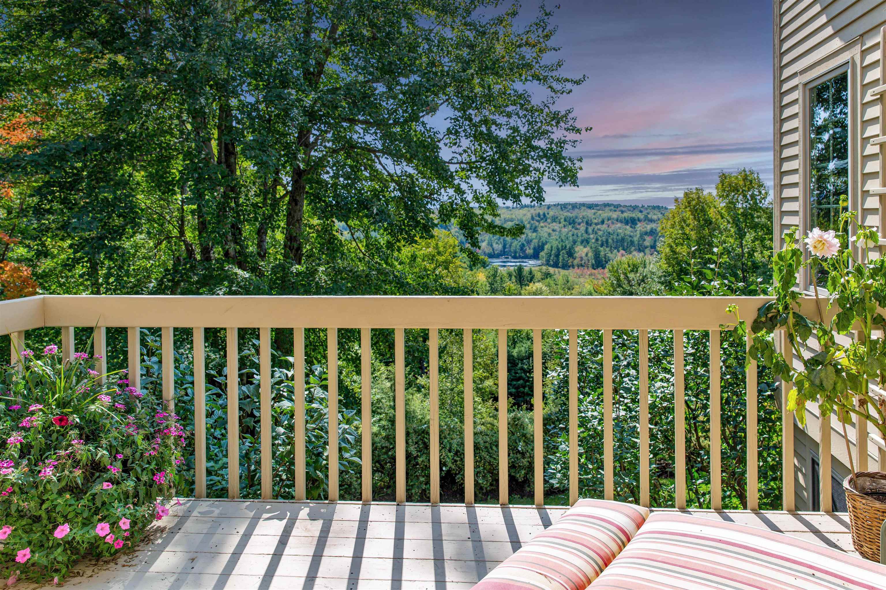 216 Woodland Trace
