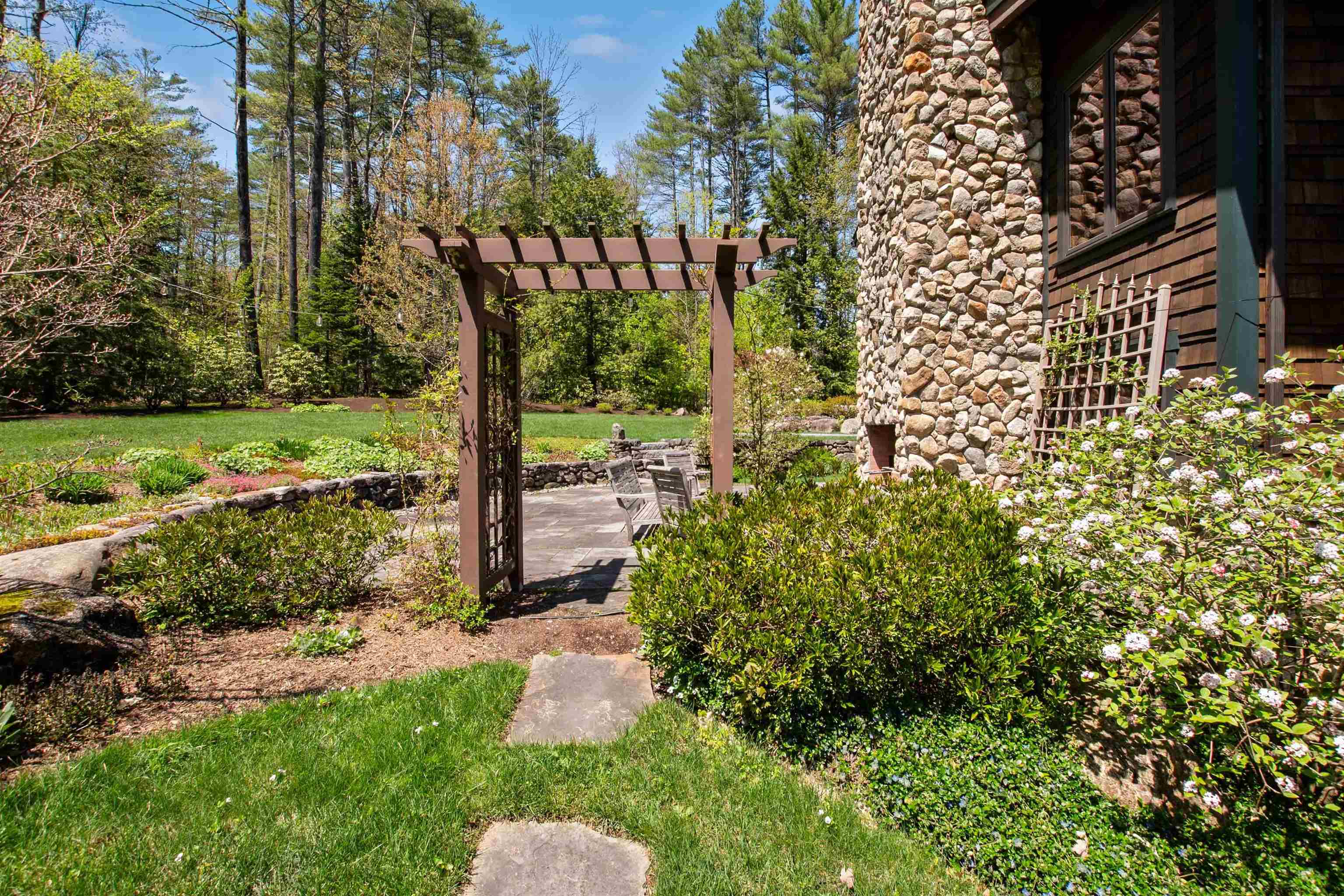 87 Deerpath Road