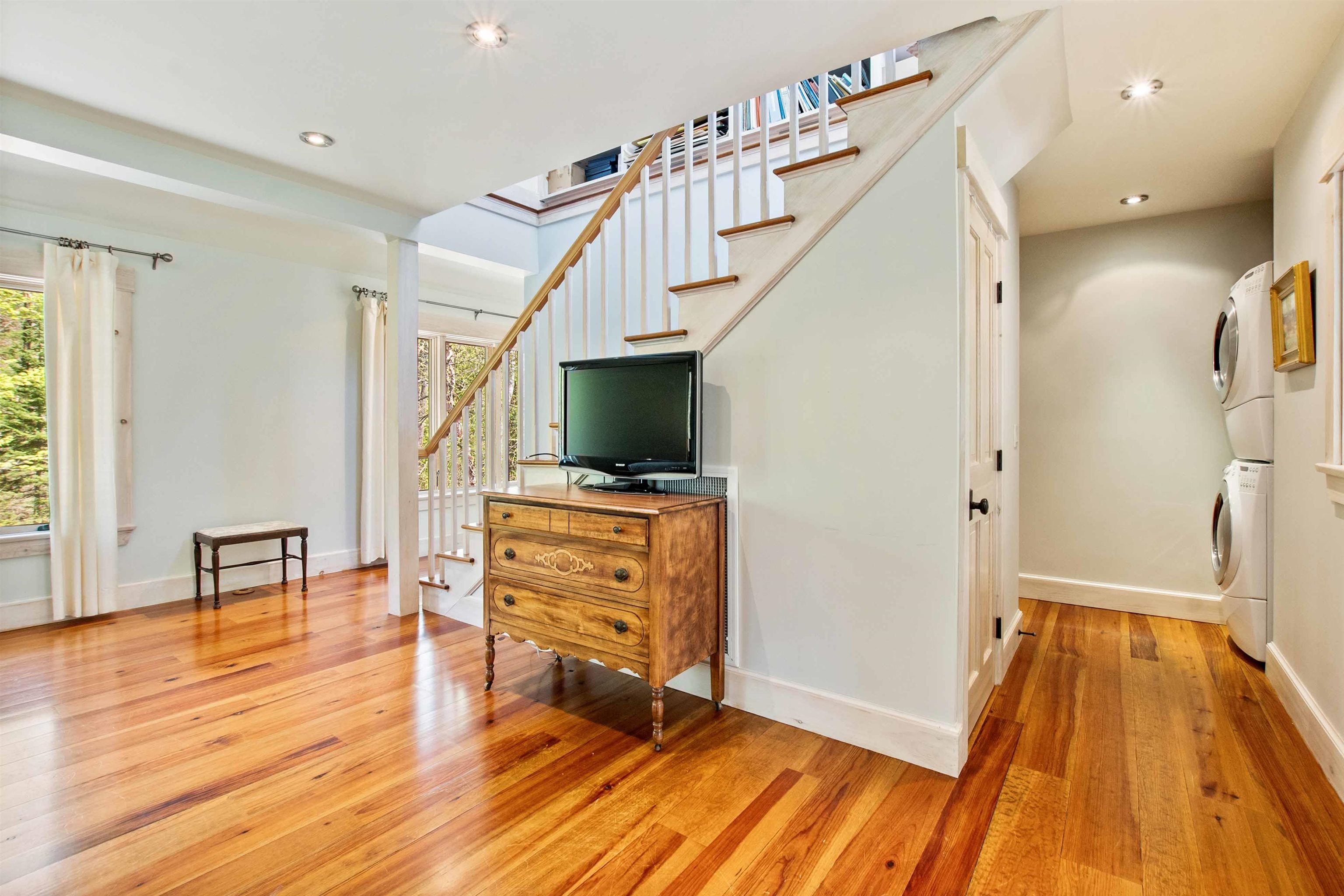87 Deerpath Road