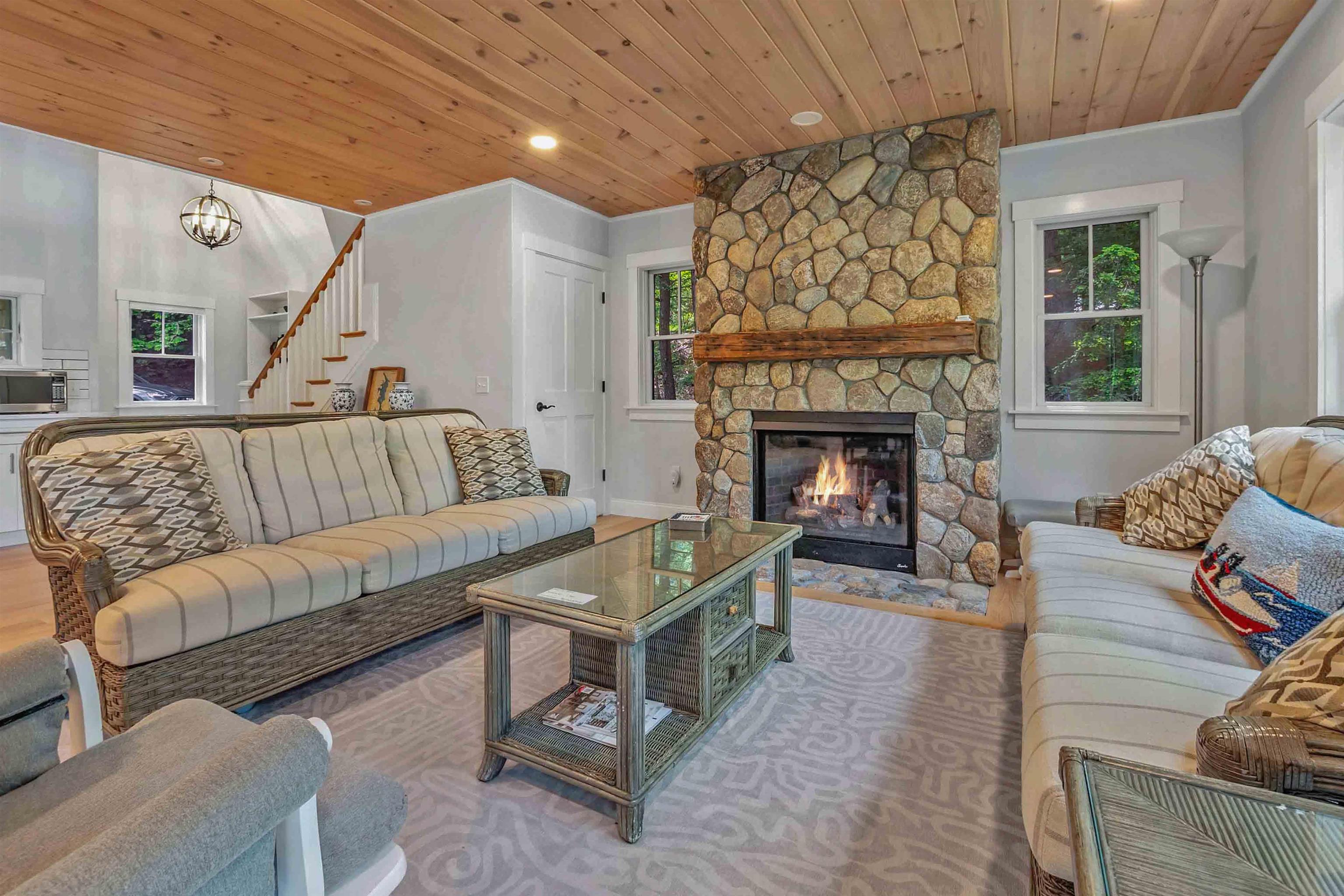 184 Bowles Road