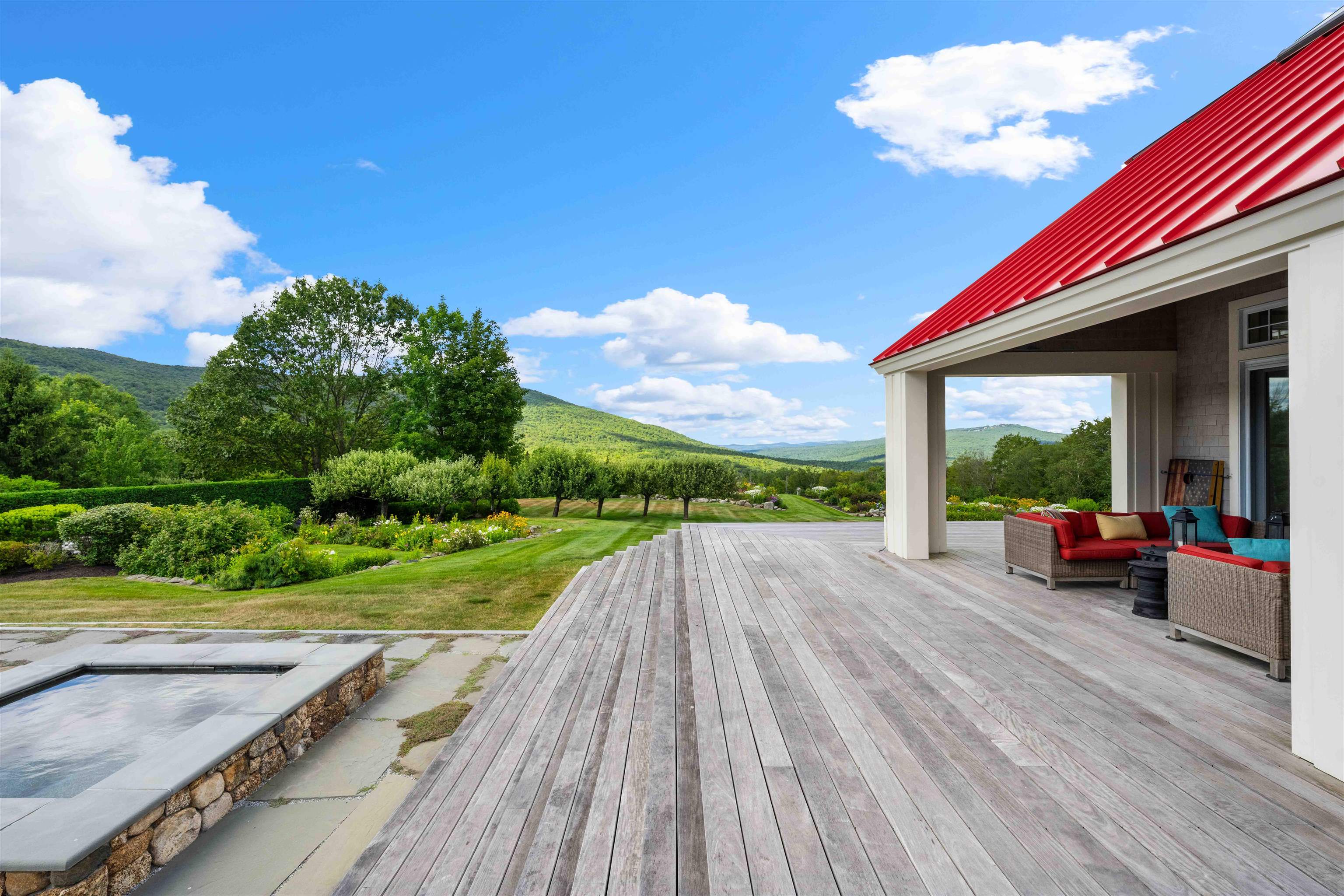 306 Mountain Road